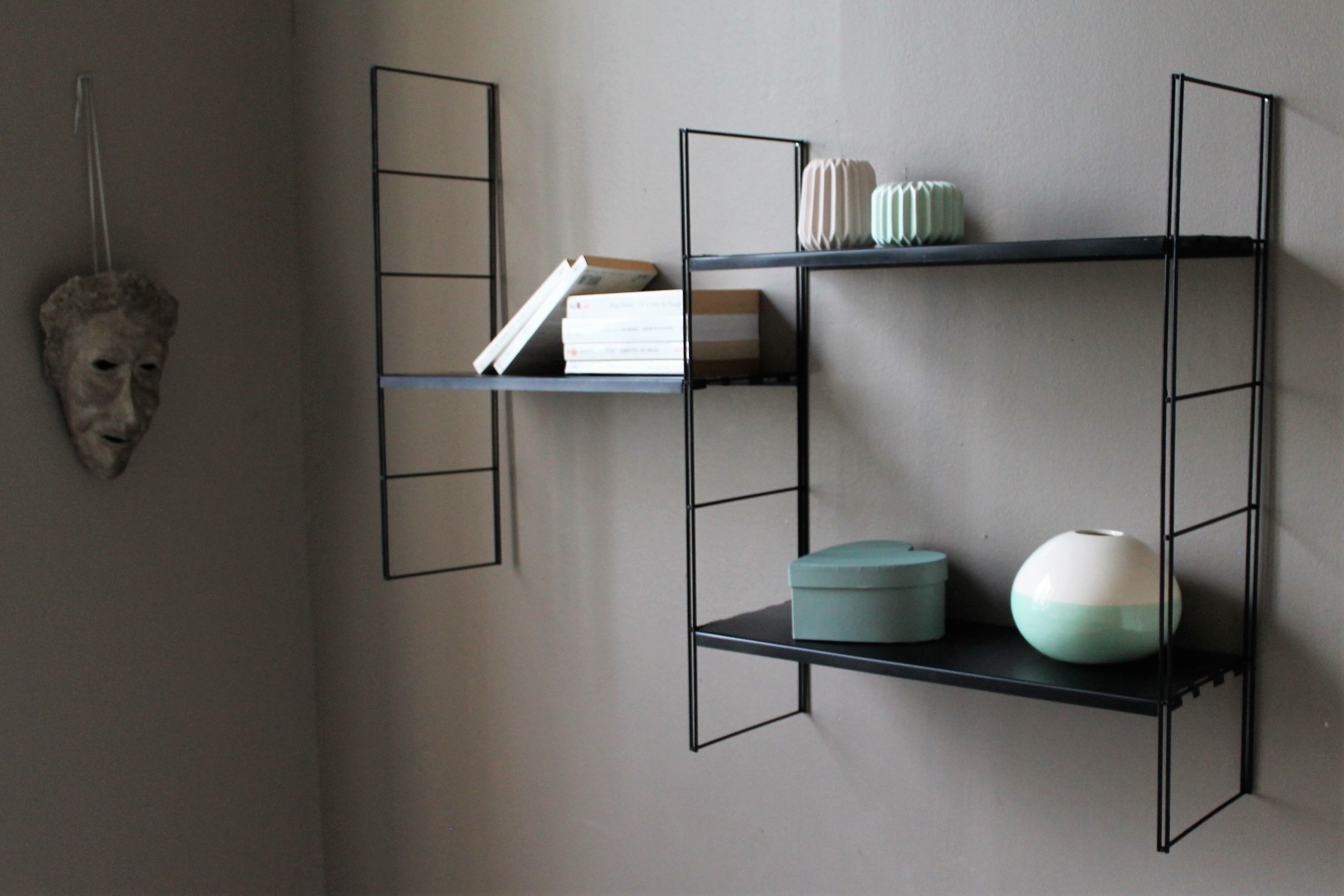 Vintage 'tomado' shelf