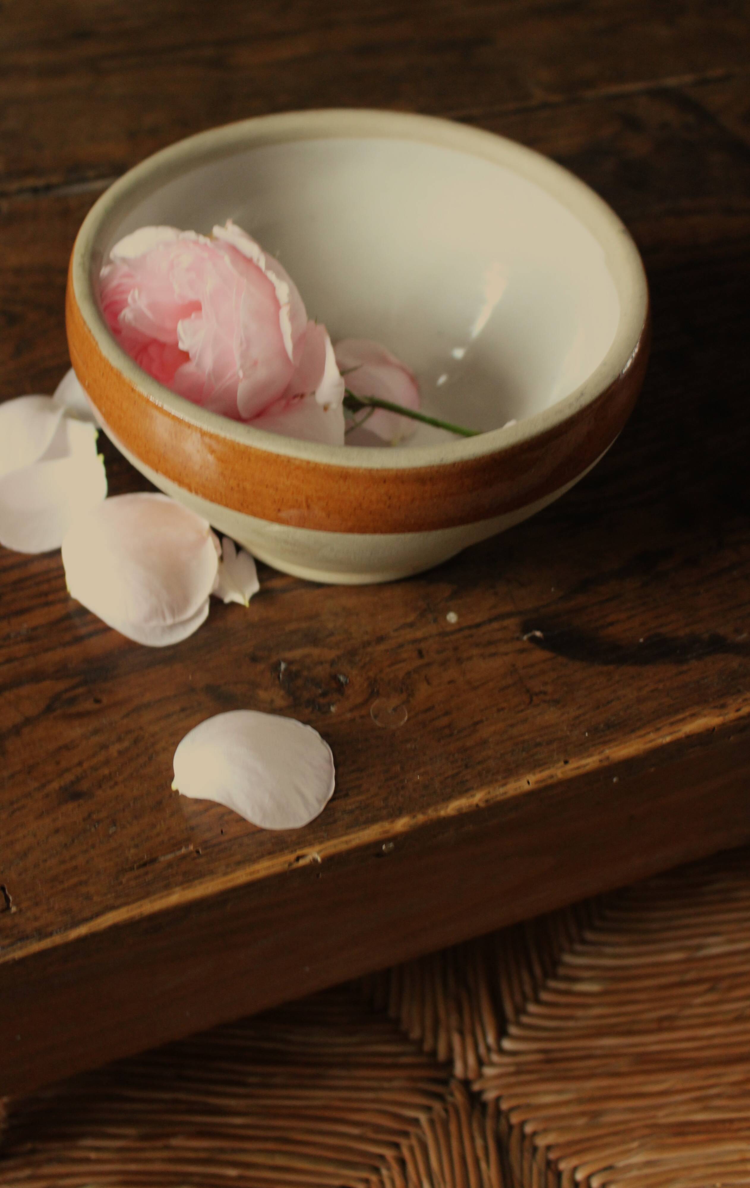 Small vintage two-tone stoneware salad bowl