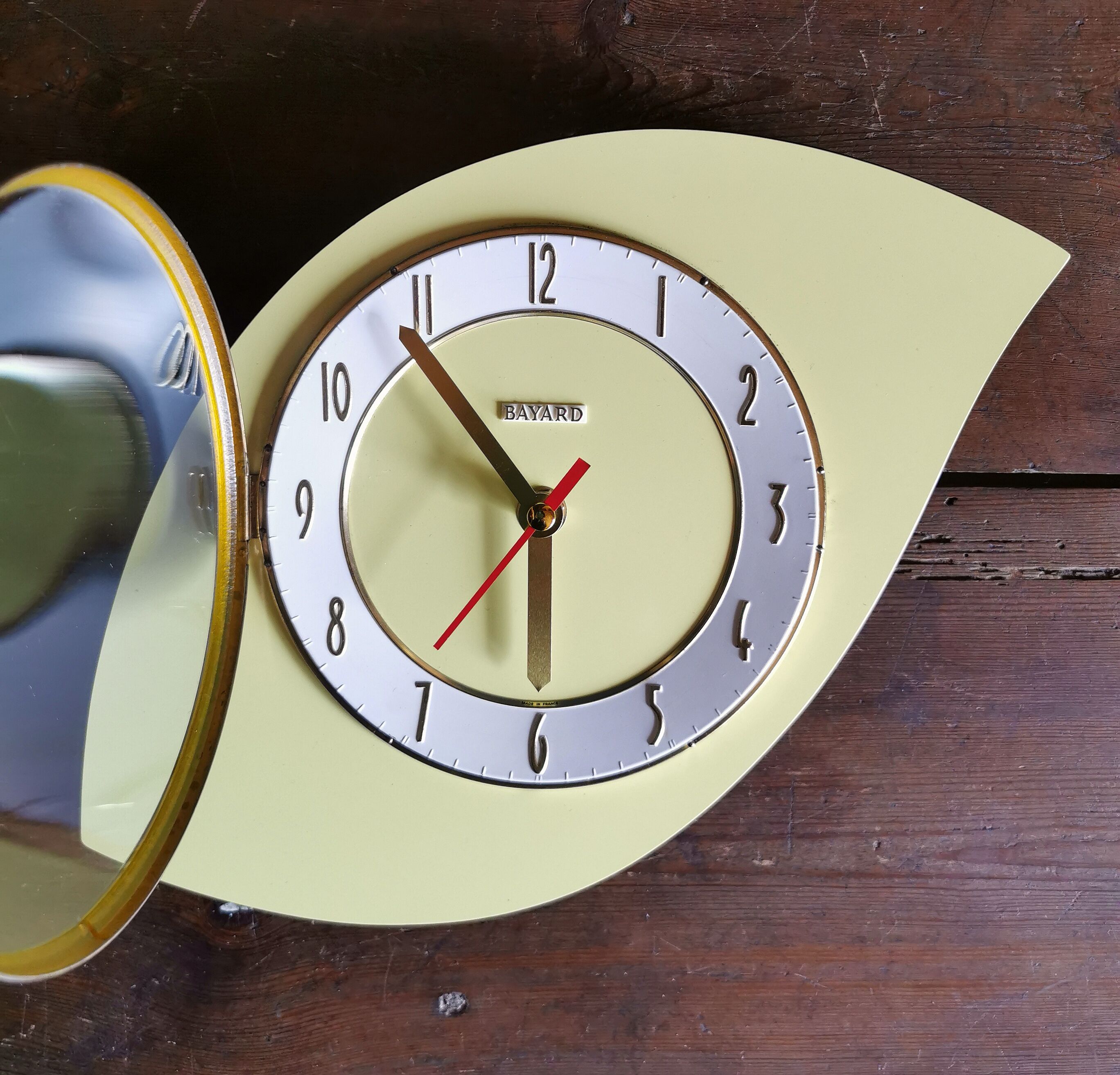 Vintage formica clock asymmetrical silent wall clock "Bayard yellow"