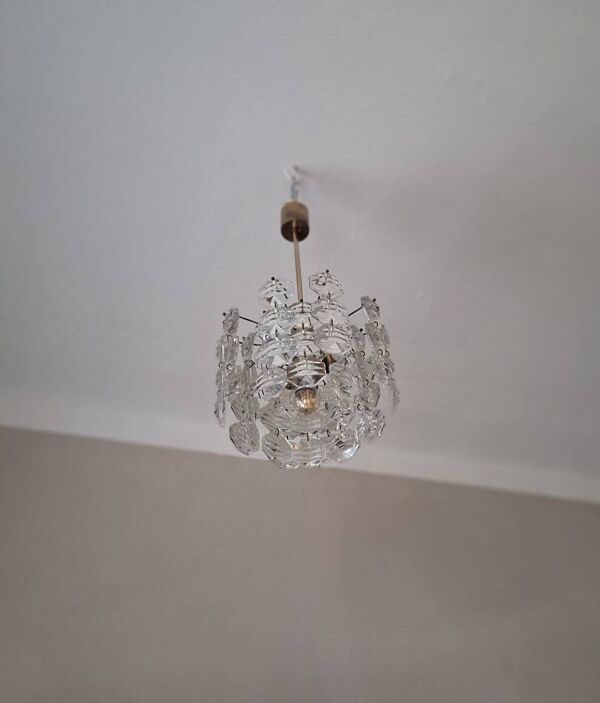 Chandelier en laiton et verre taillé à 3 niveaux Kinkeldey, années 1960.