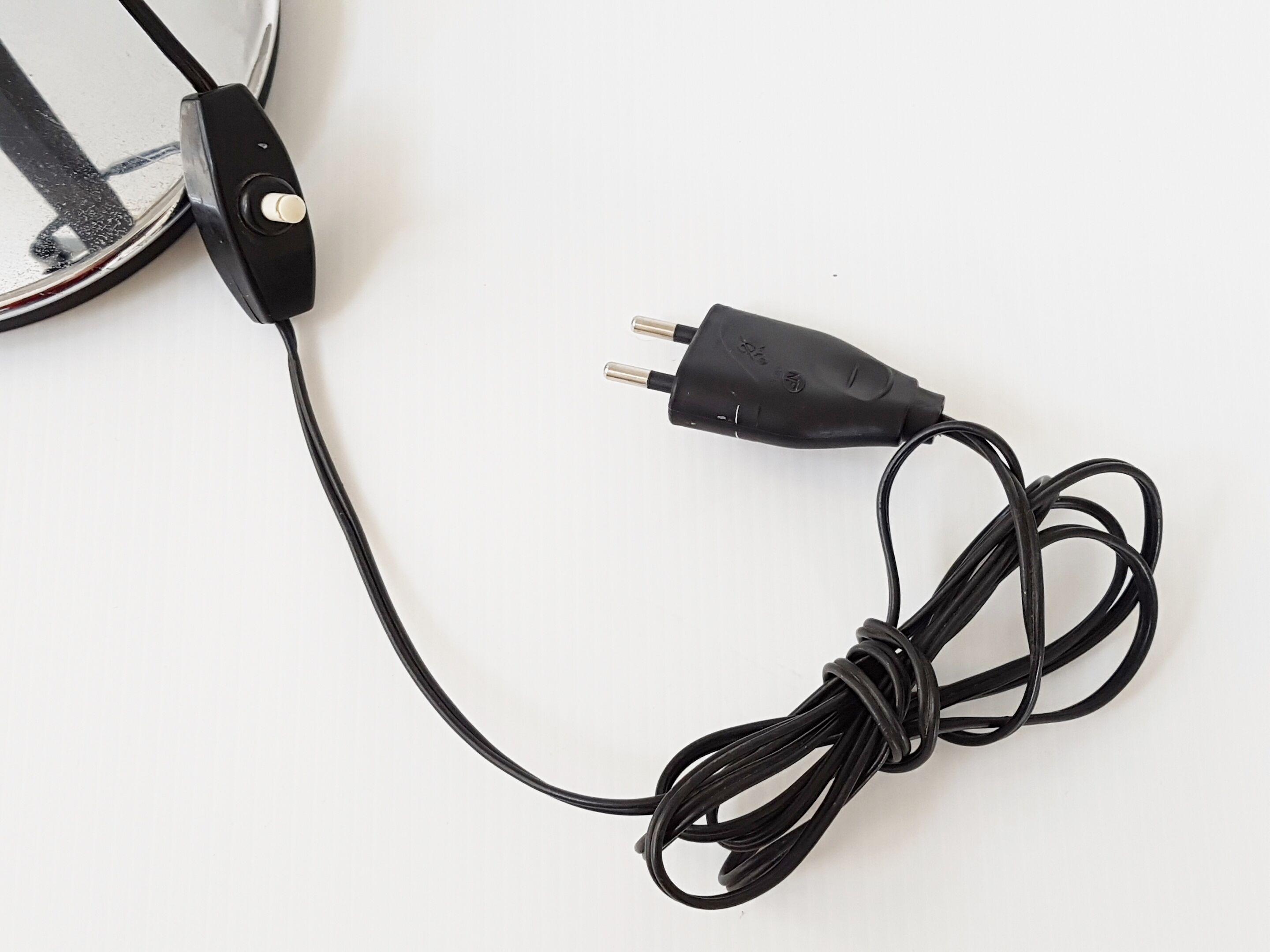 Adjustable height 1960 vintage lamp