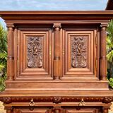 Neo-Renaissance walnut buffet - 19th century
