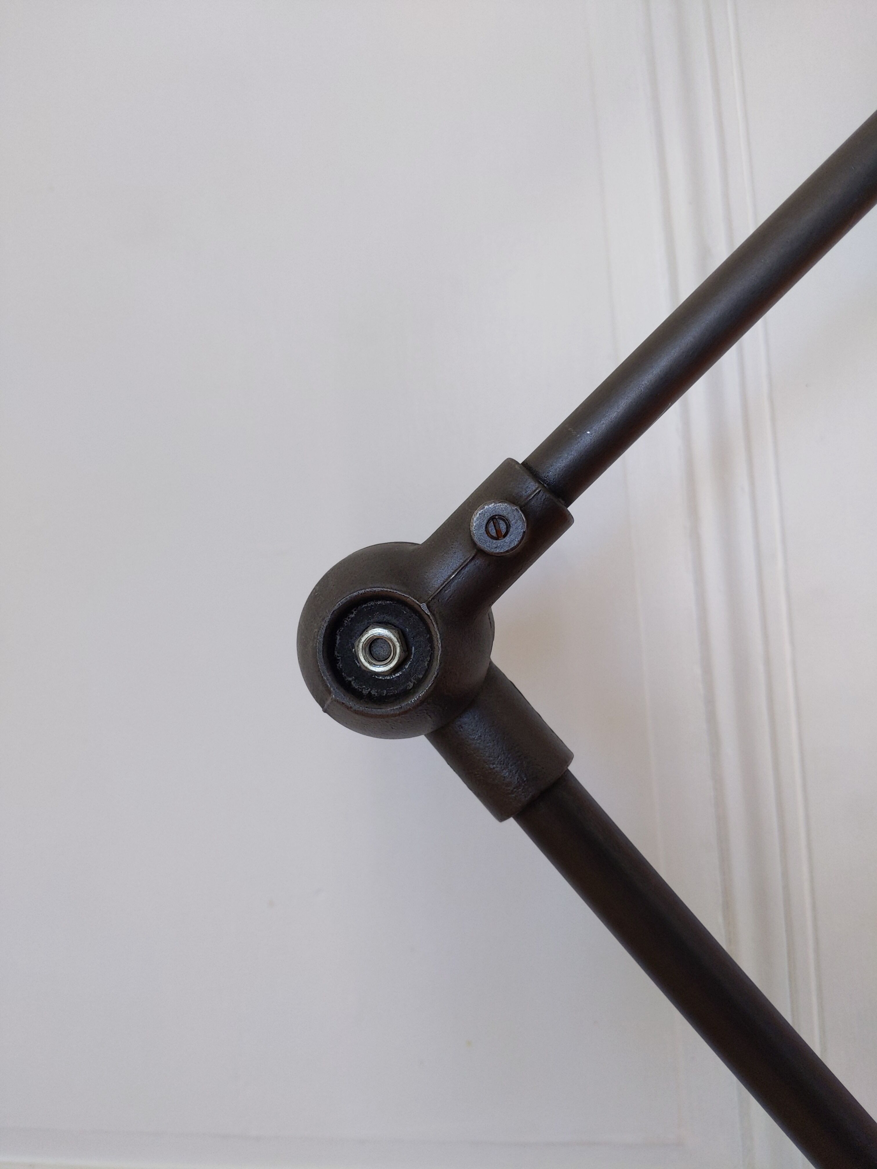 Articulated desk lamp vintage clamp vice