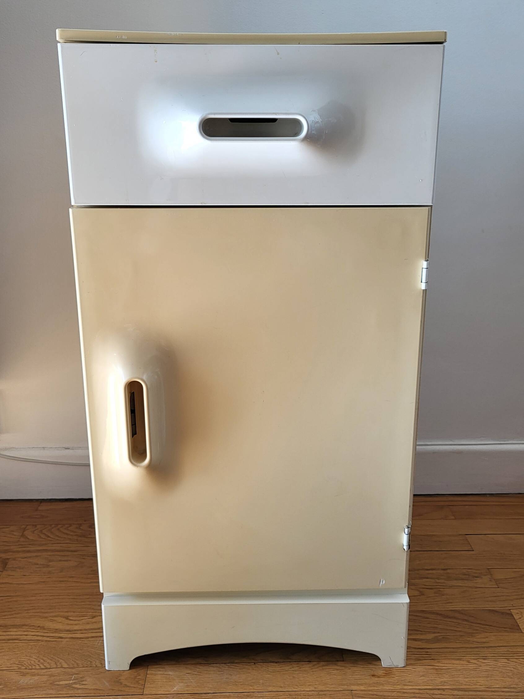 Flair plastic bedside table 1960s Vintage