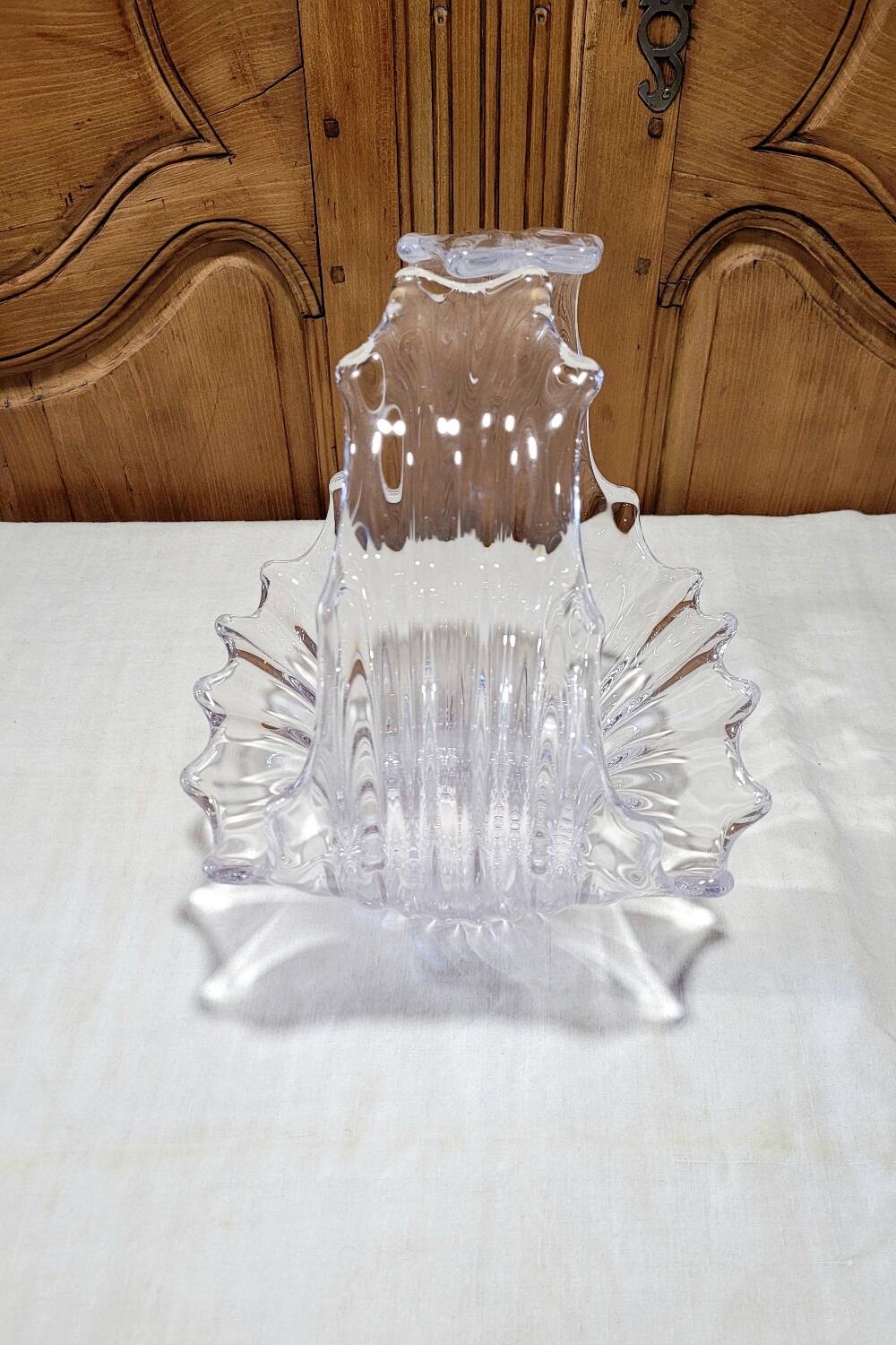 Vintage chic crystal art centrepiece fruit bowl