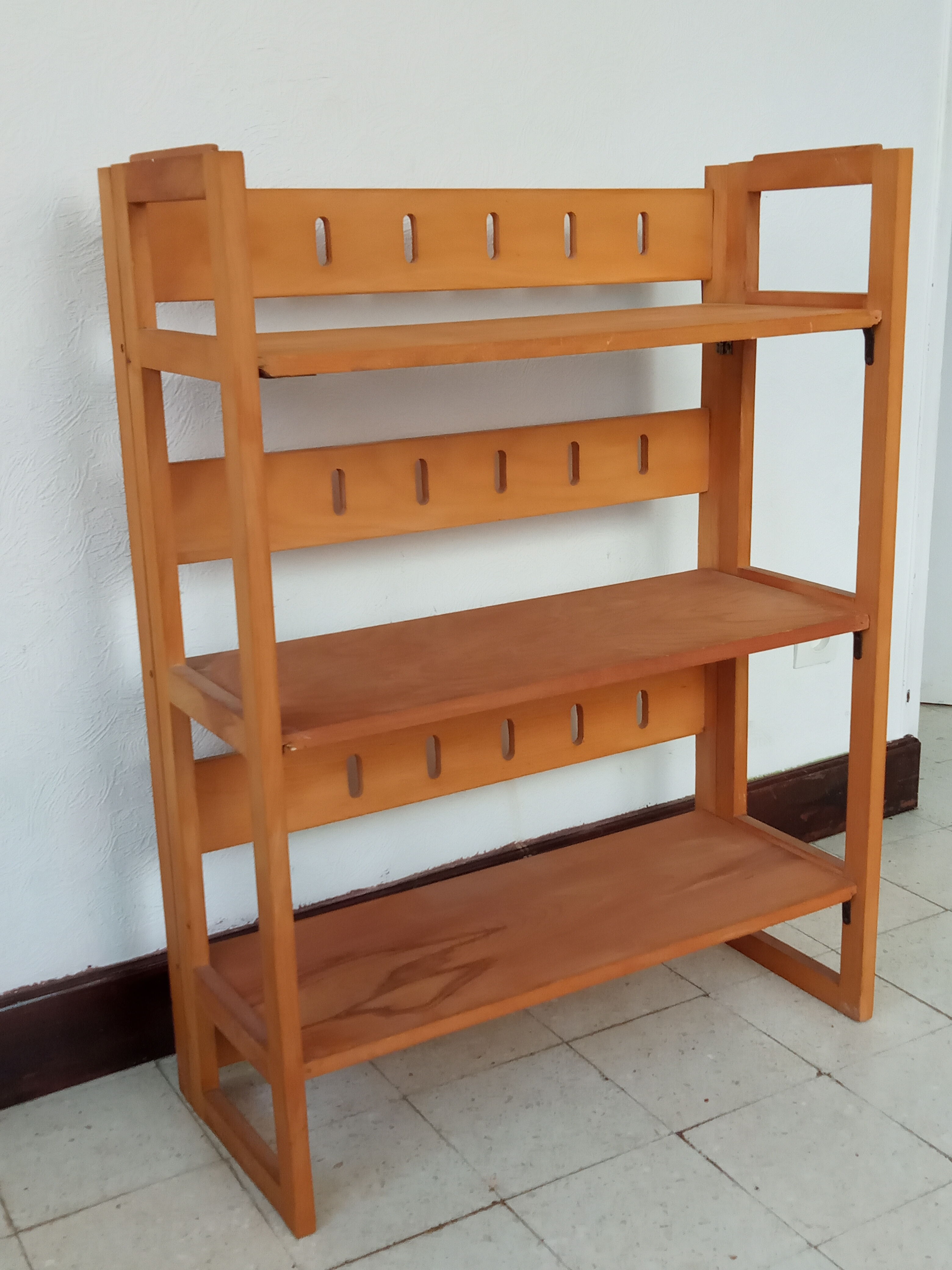 Antique folding shelf of bookseller