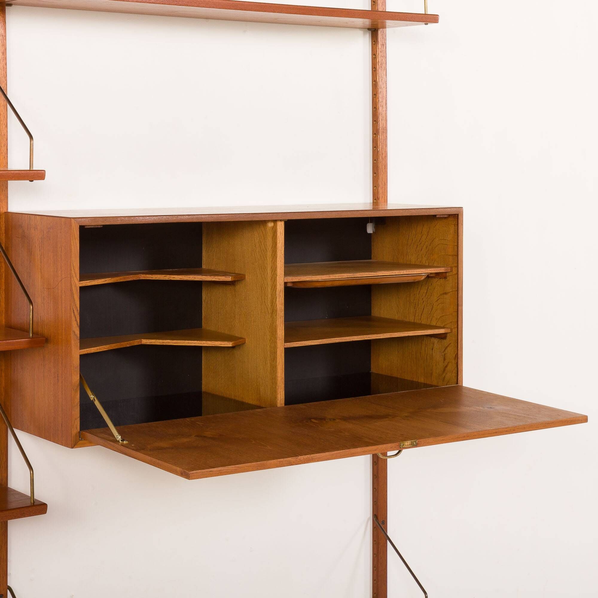 Hansen and Guldborg teak wall unit with a bar cabinet, Denmark 1950s