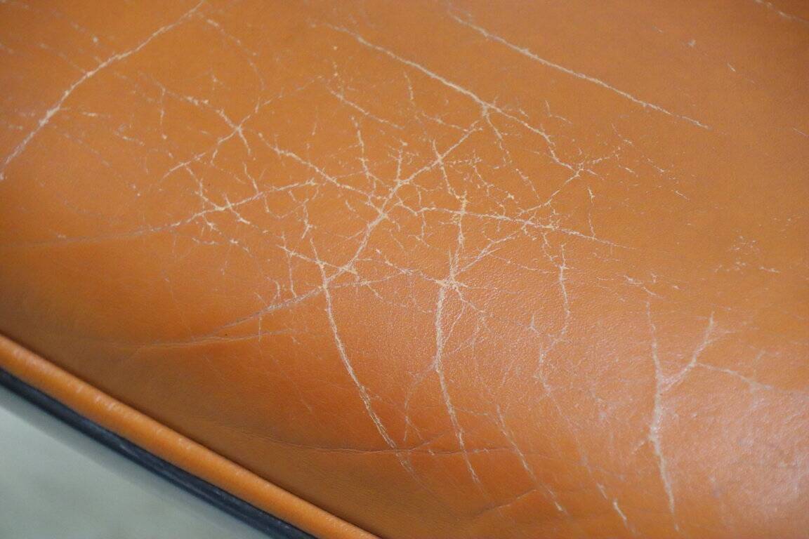 Charles Pollock leather office chair, Knoll edition, 1970