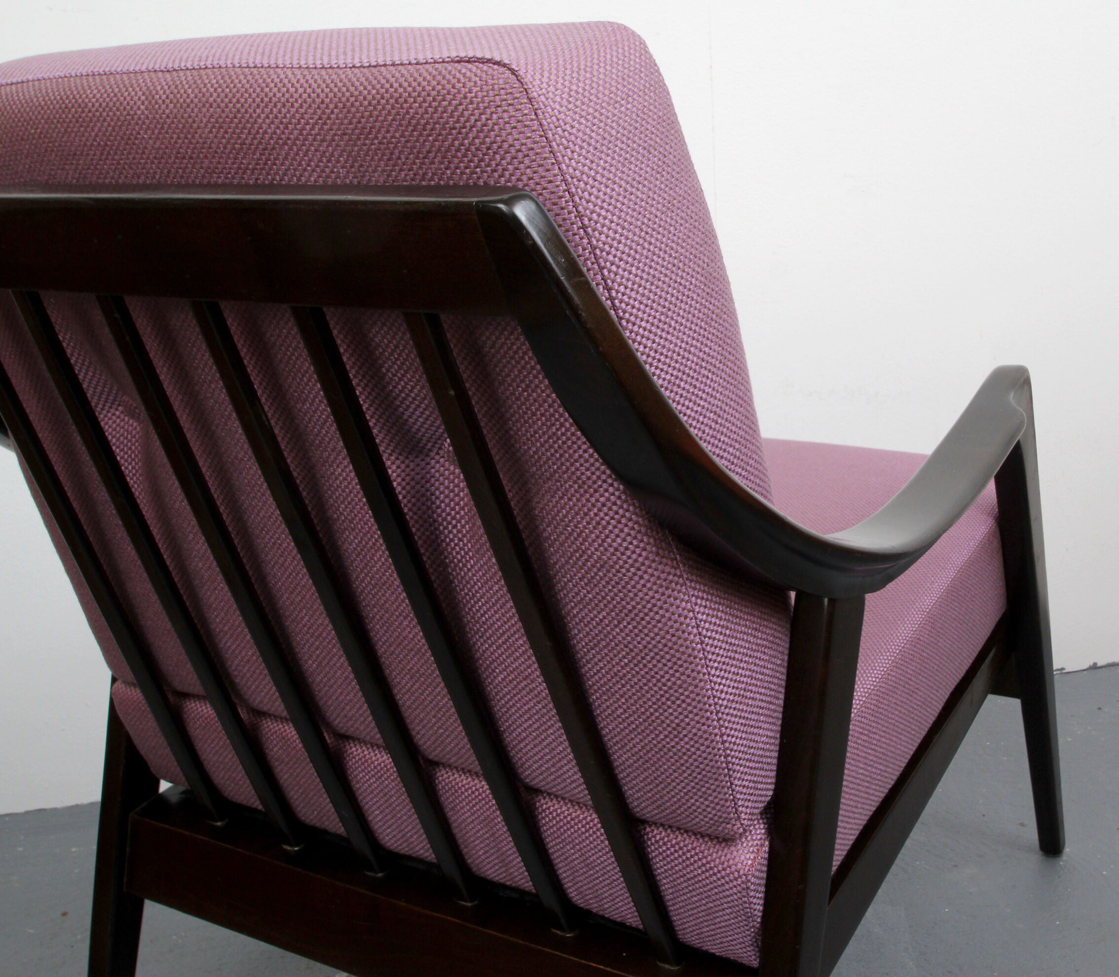 1960s armchair in violet