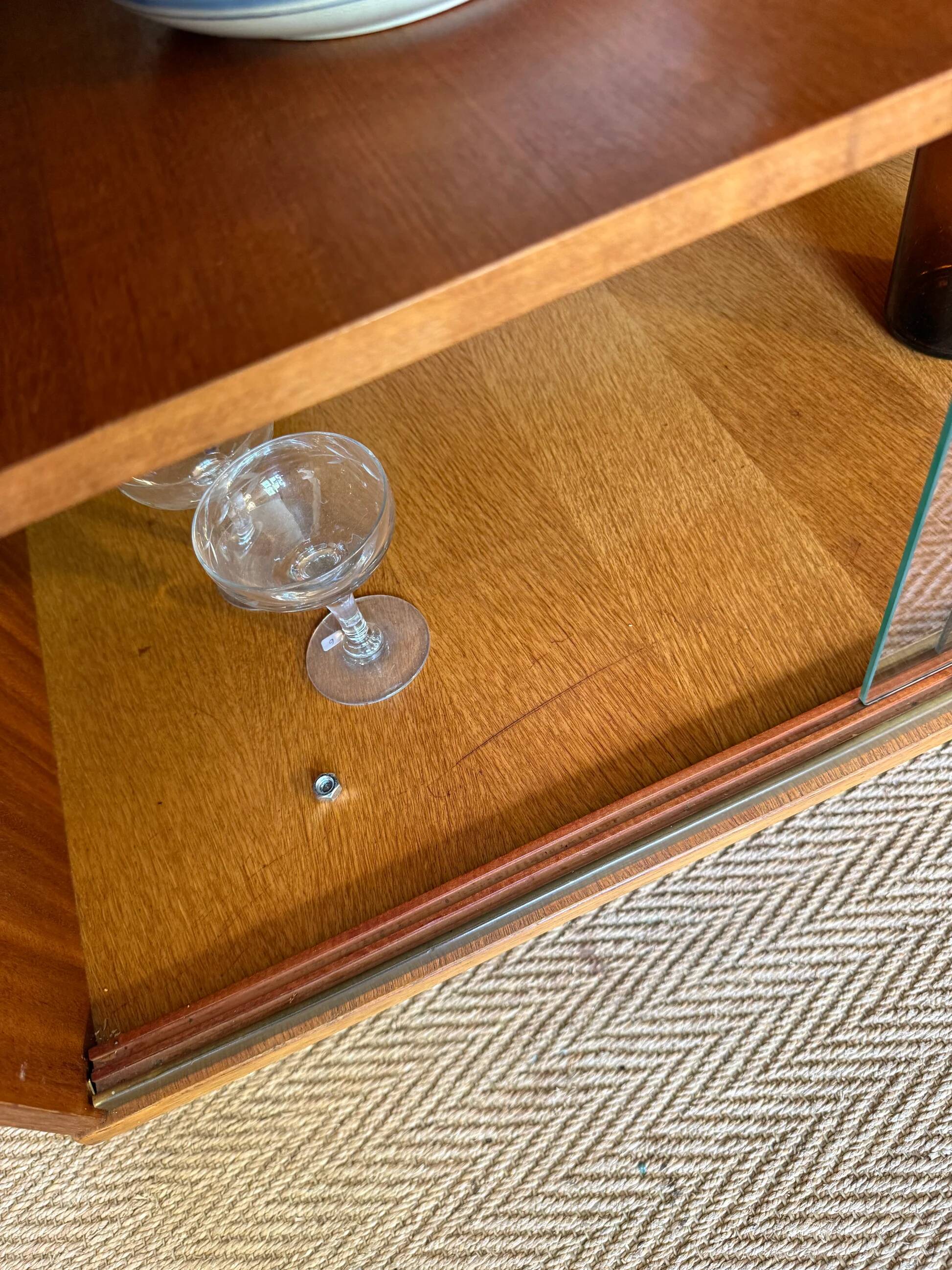 Enfilade vitrée vintage en placage de teck