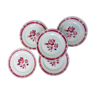 5 flat plates with red flowers