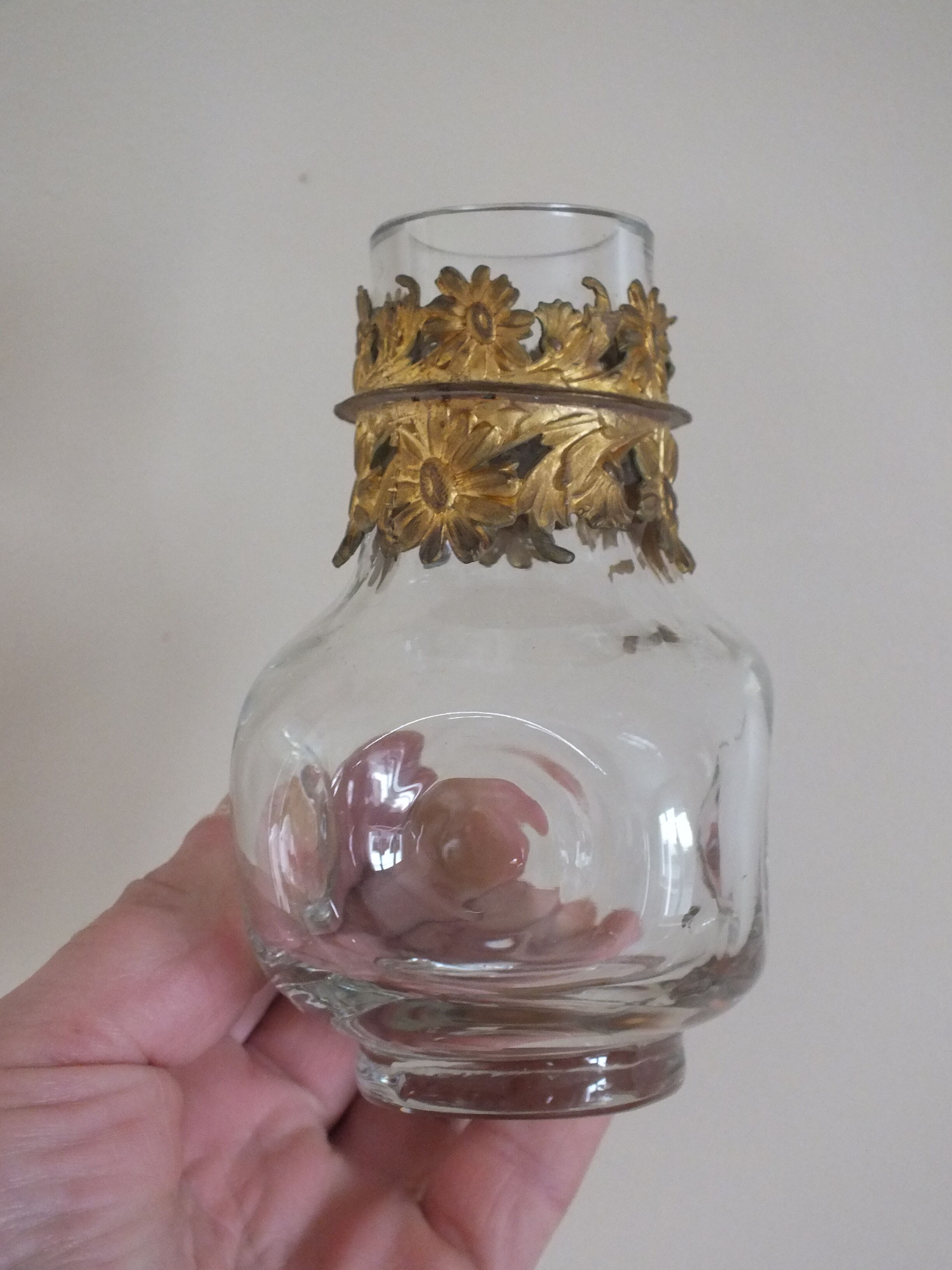 Charming little bulb vase 1900 gilded brass frame
