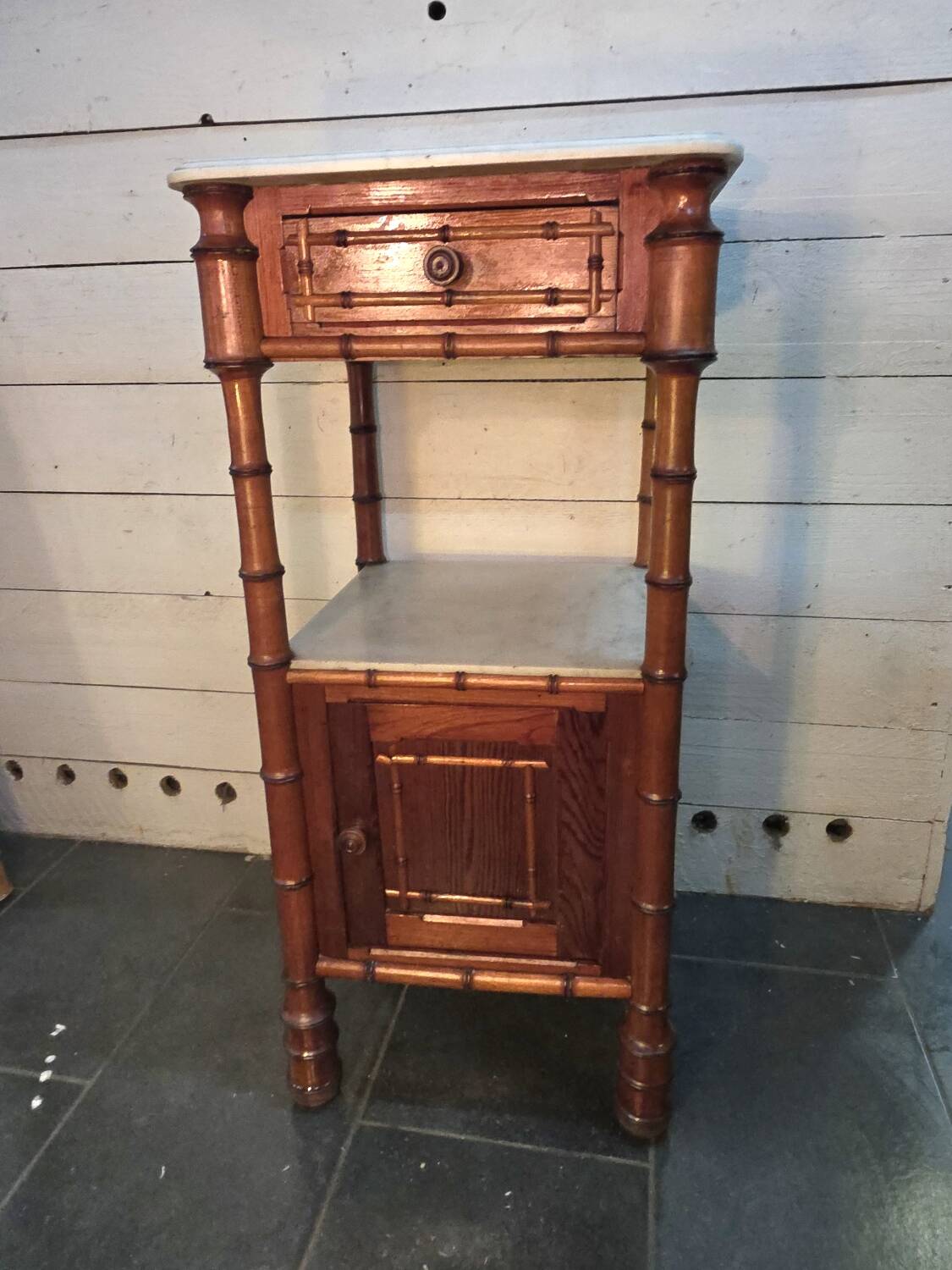 Table de chevet bois bambou du XIXème
