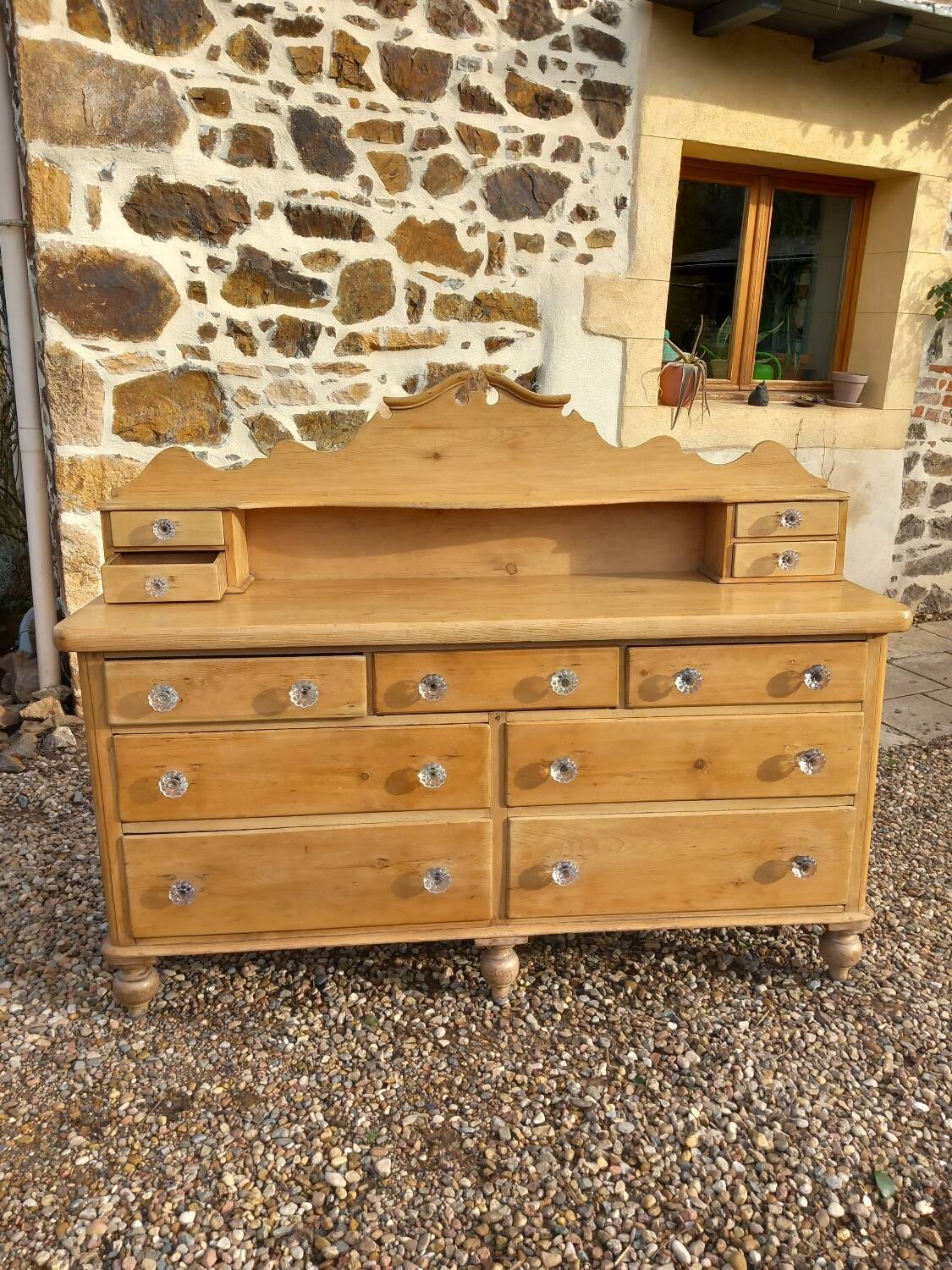 Antique English sideboard/furniture