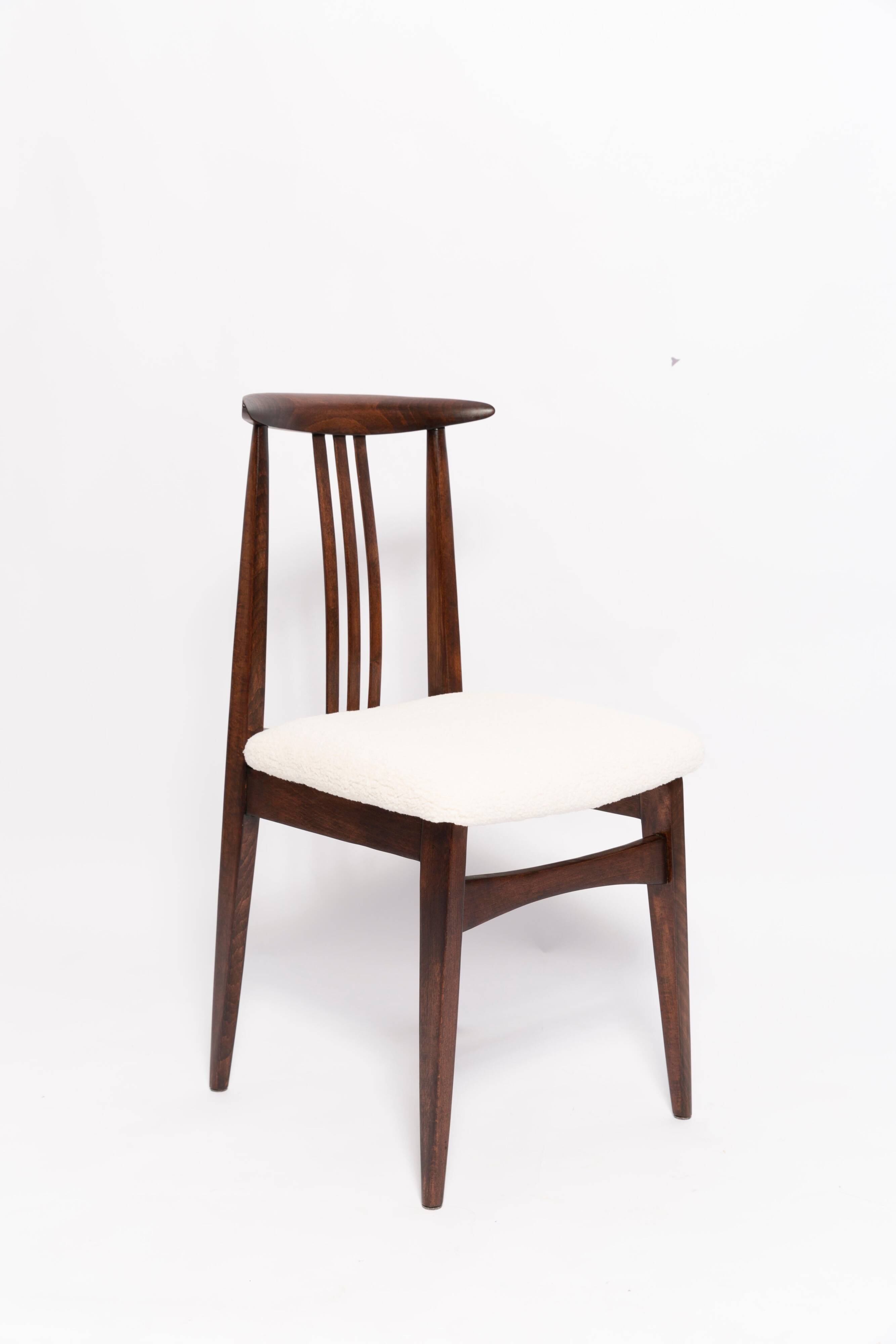 Chaise Mid-Century en Bouclé ivoire crème et bois de hêtre par M. Zielinski, Europe, 1960s
