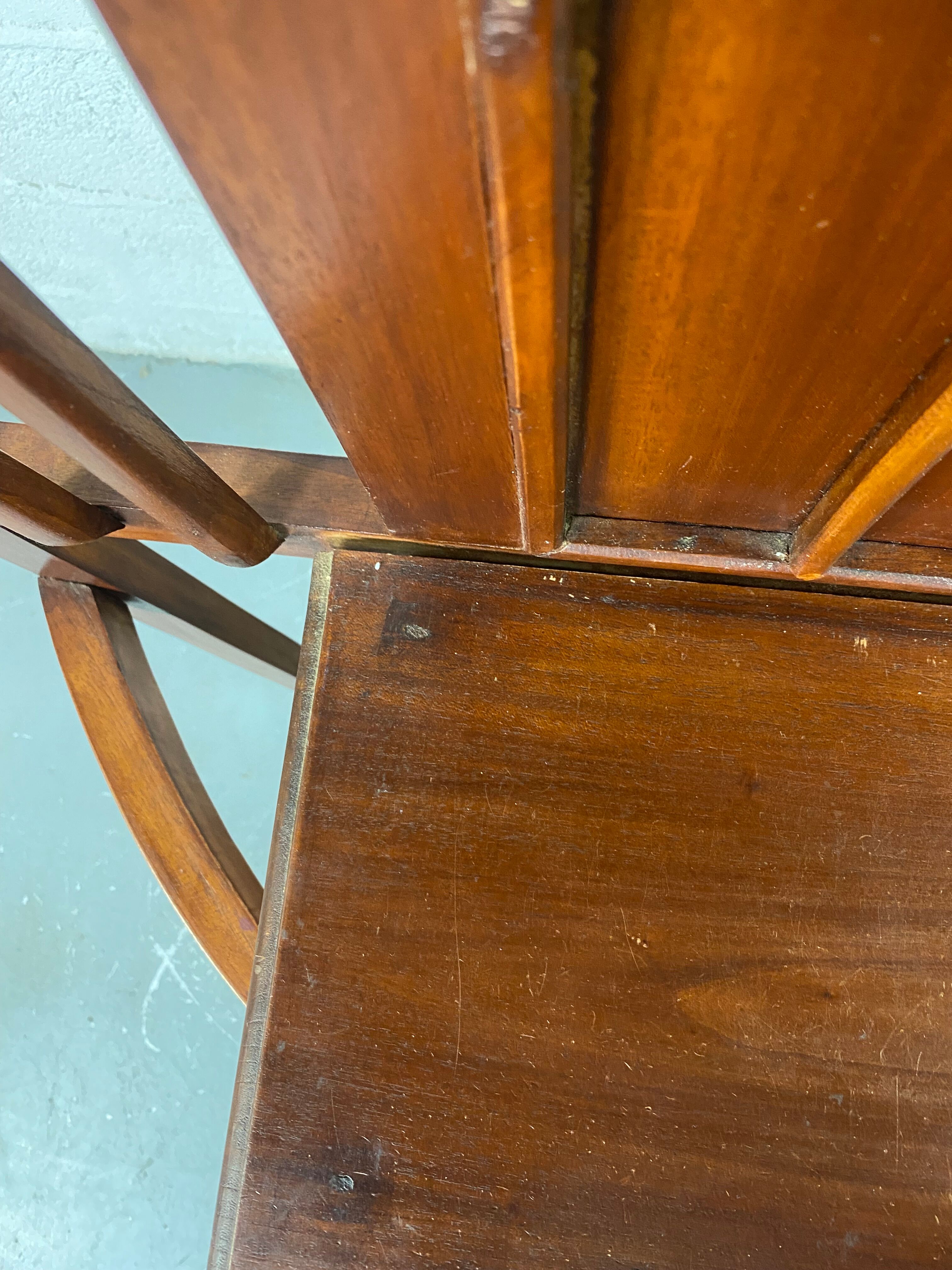 Wooden entrance cloakroom