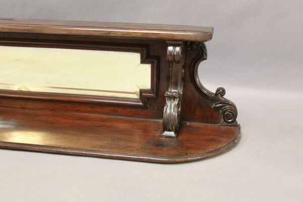 Etagère de présentation avec miroir biseauté