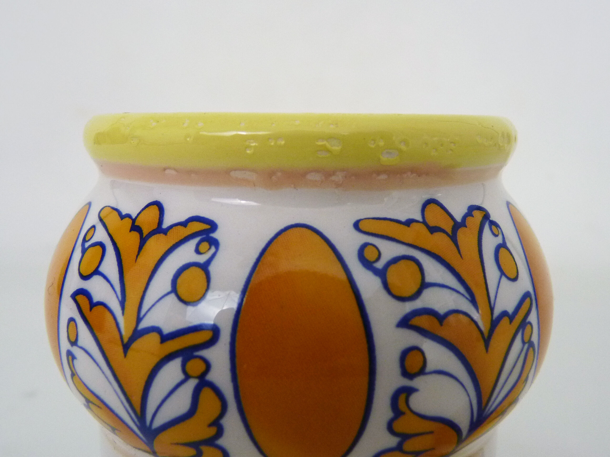 Old apothecary pot, Tamarindus ceramic medicine jar. Year 70 80