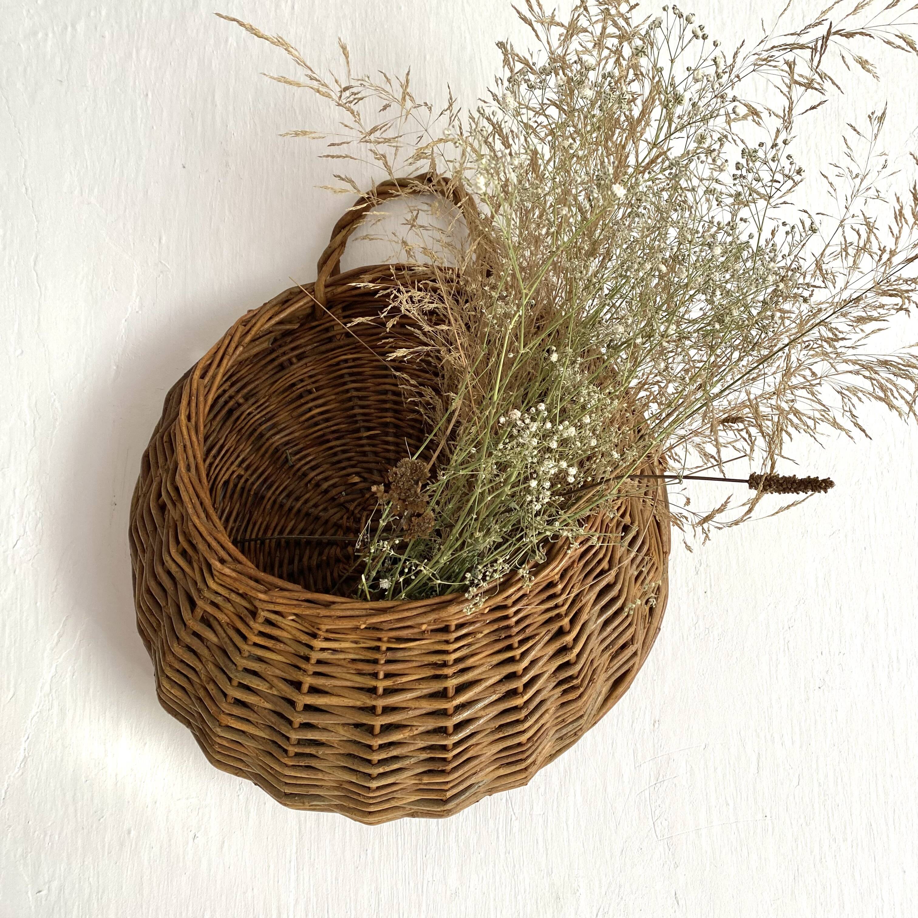 Panier en osier à suspendre
