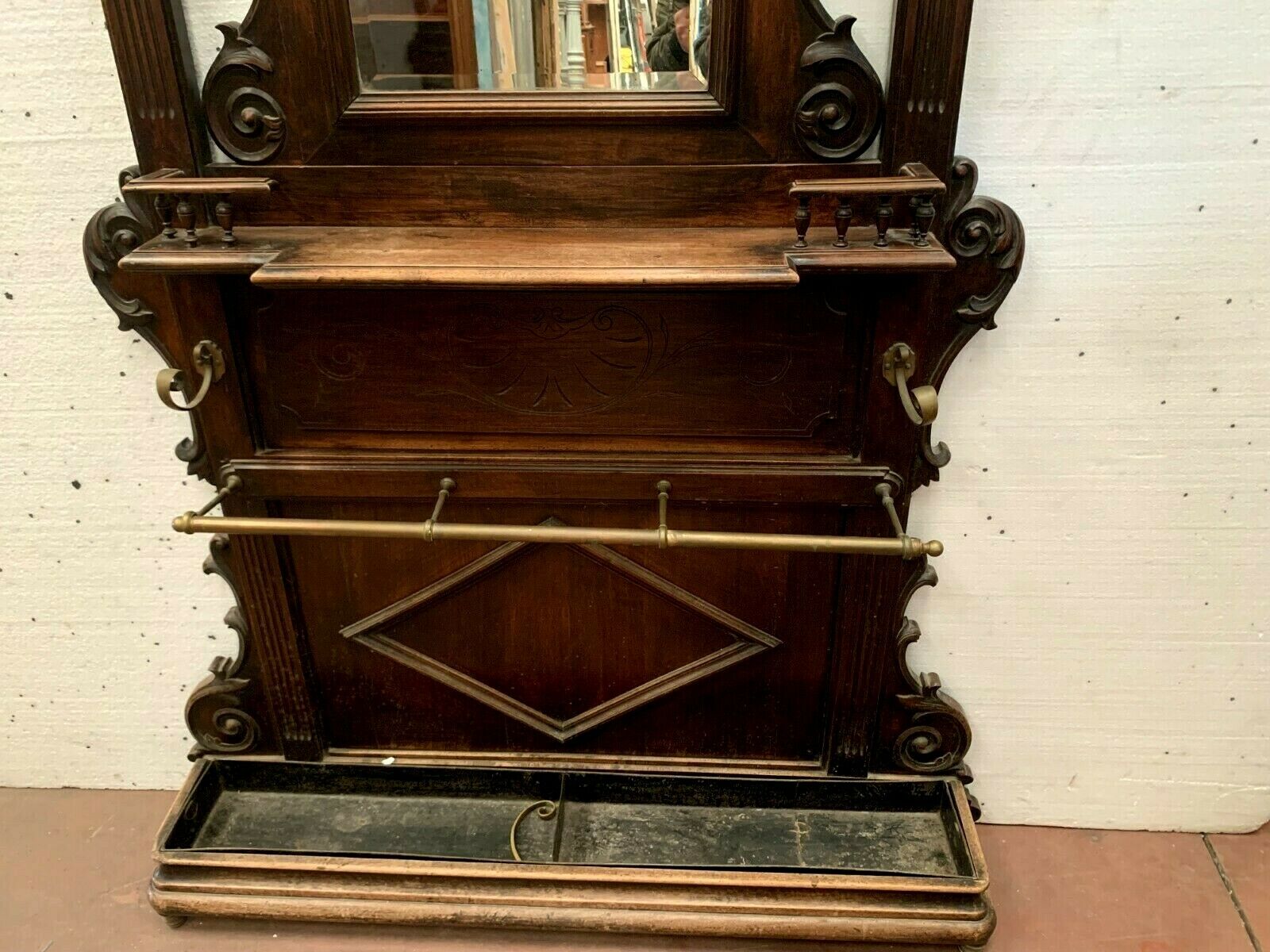 Napoleon III style coat rack in solid walnut XX century