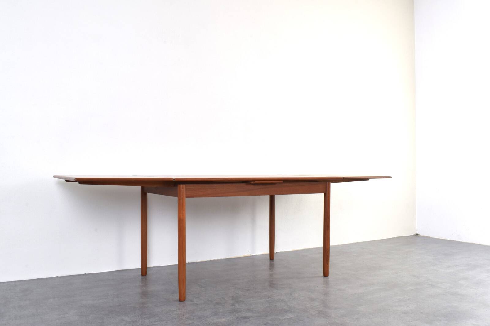 Mid-Century Danish Teak Extendable Dining Table, 1960s.