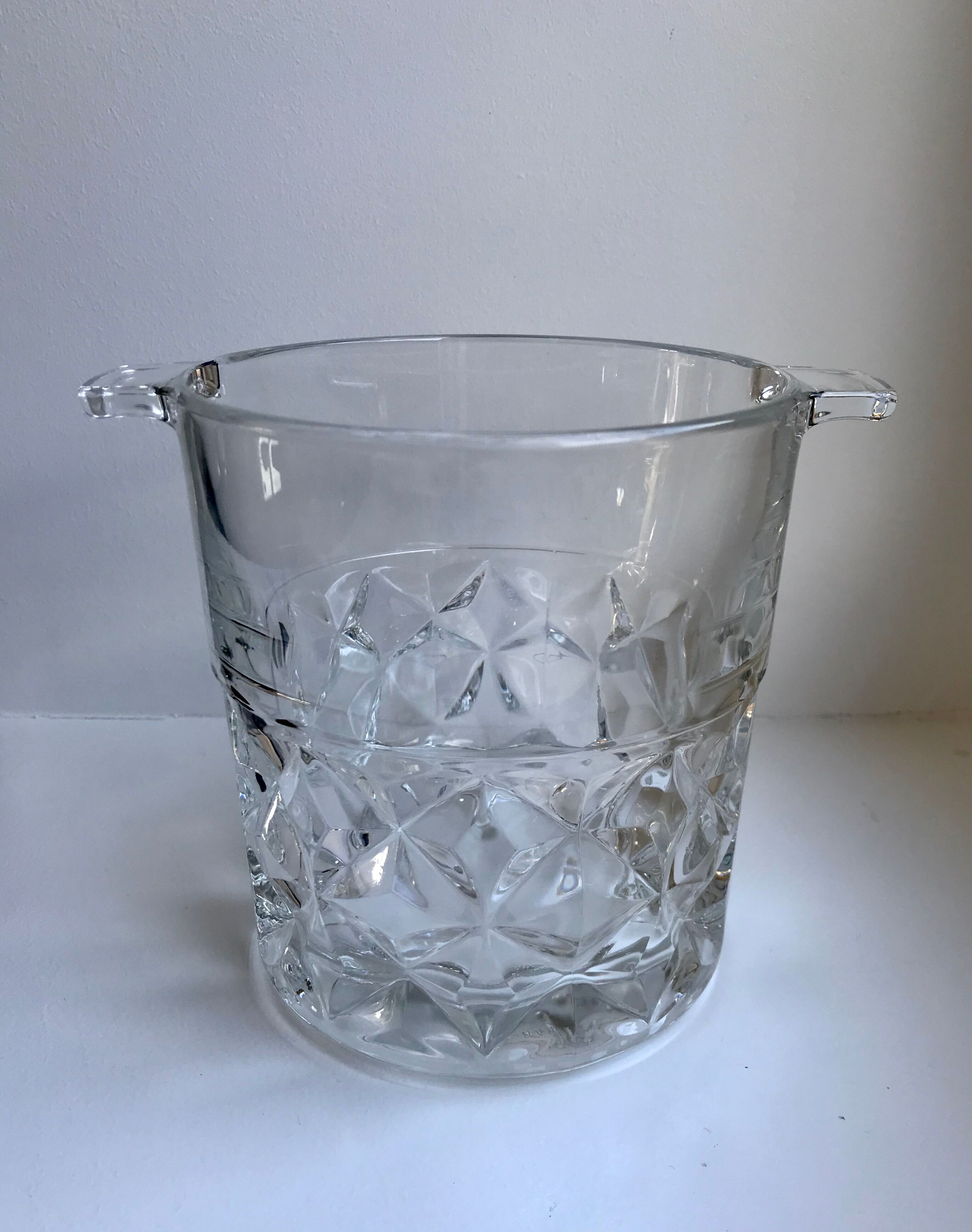 Ice bucket / 70s crystal ice cubes