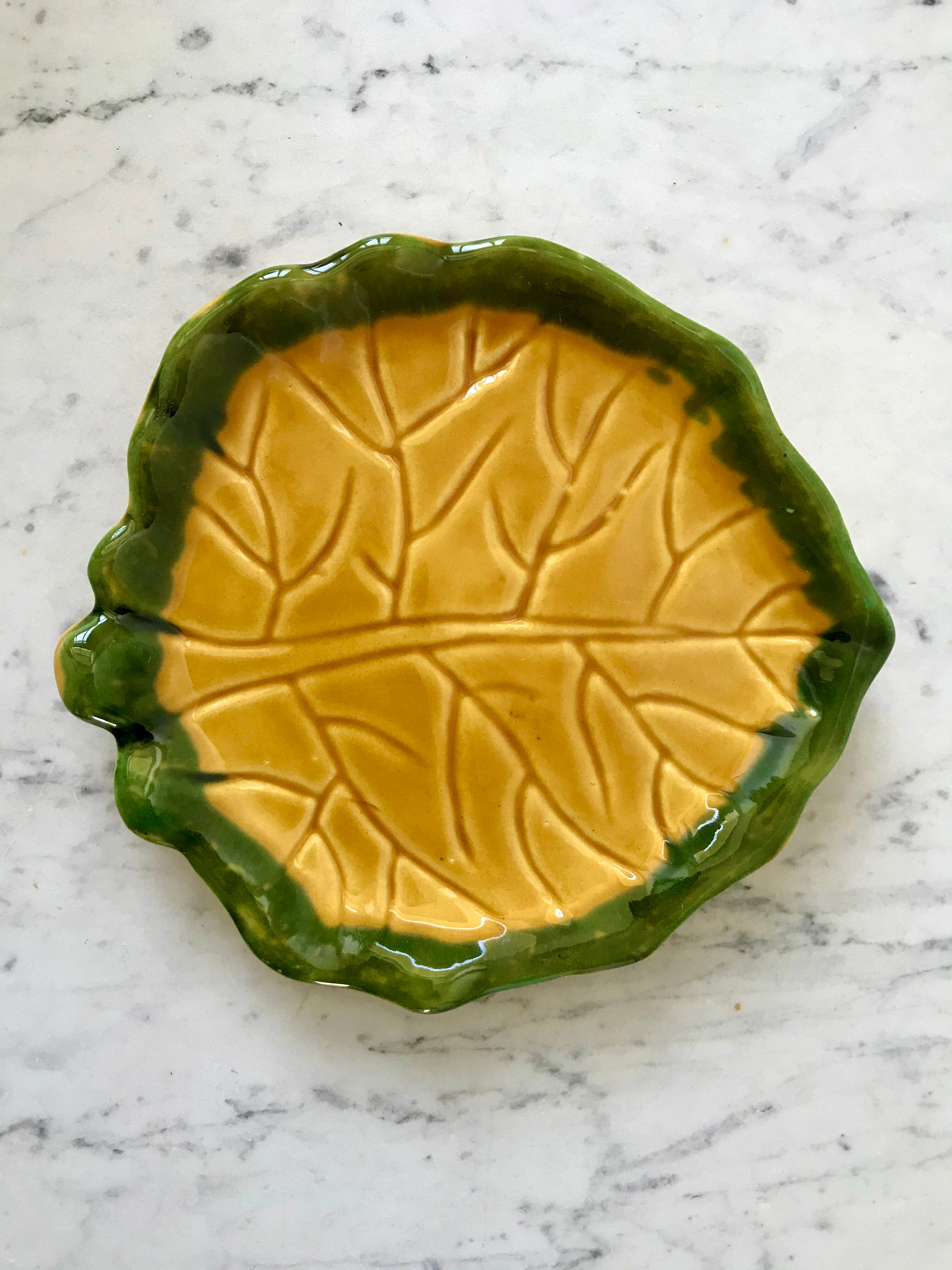 Leaf tray in yellow and green slip 60s-70s