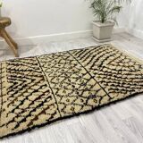 Handcrafted Moroccan Berber carpet 174 x 116 CM