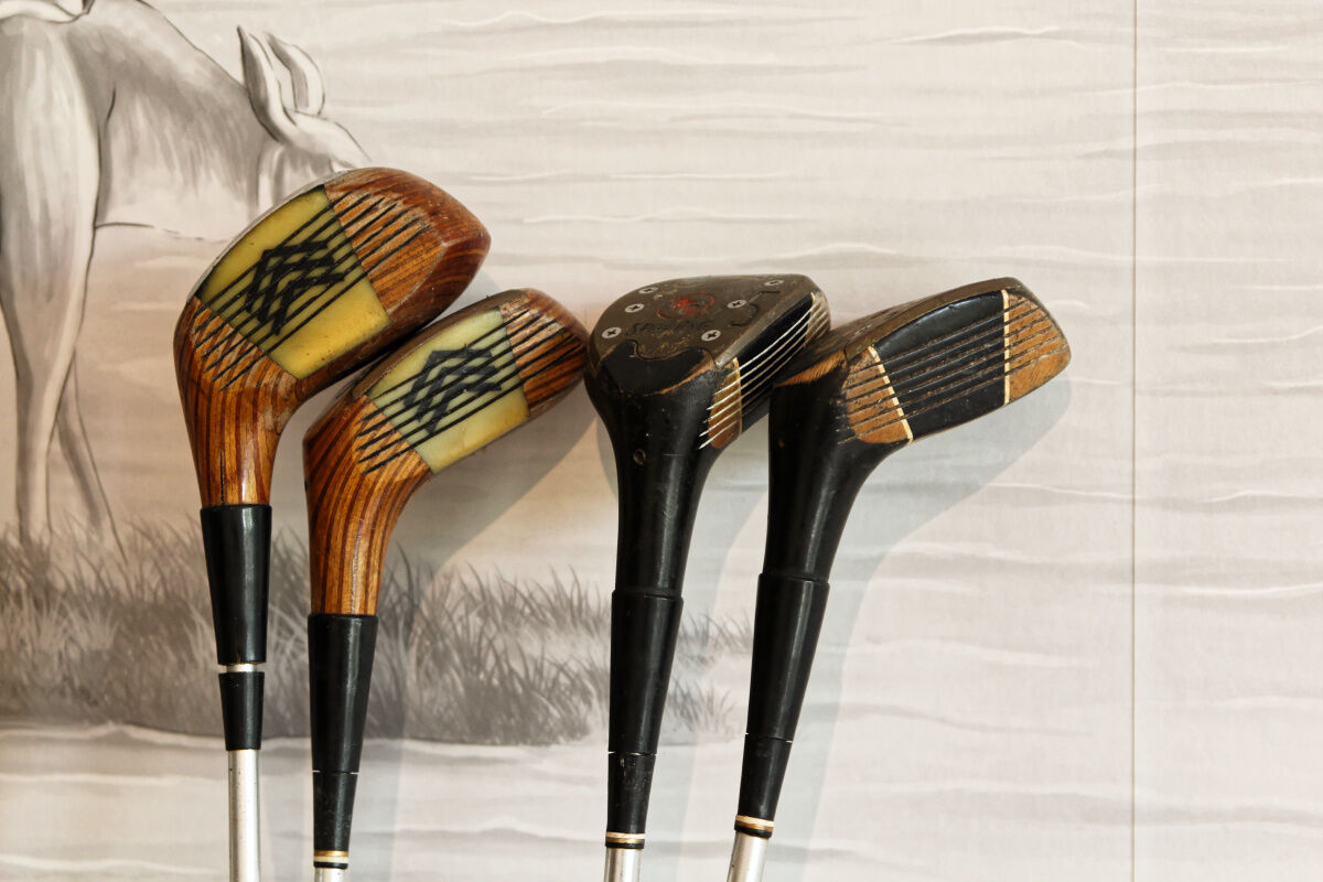 Burton golf bag and vintage clubs