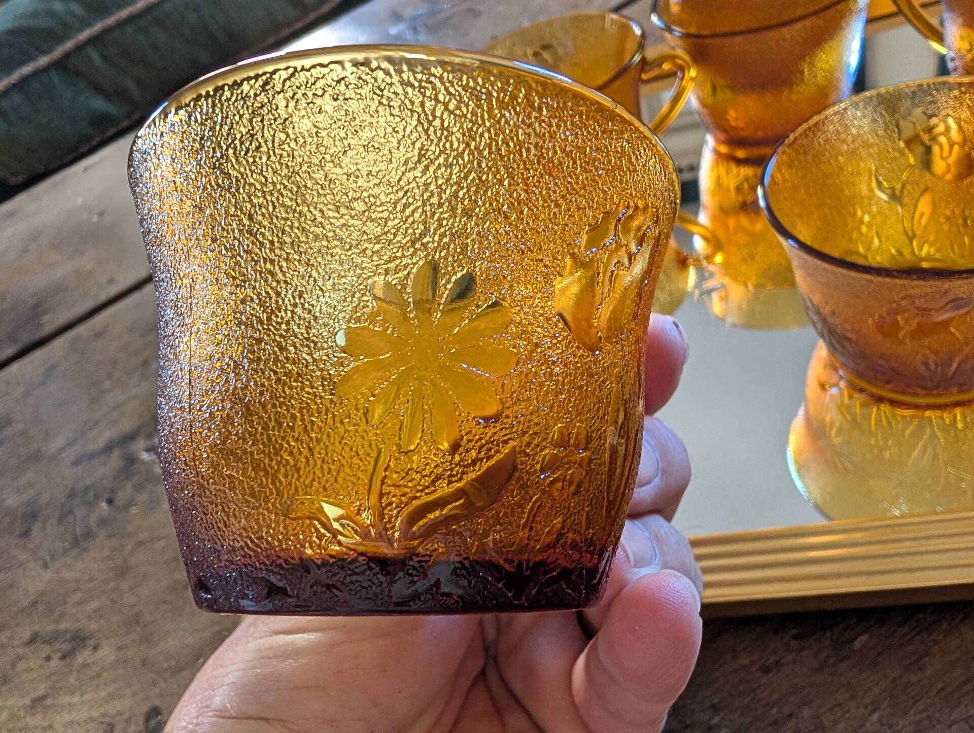 8 Vereco Daisy cups – amber glass – 1970s