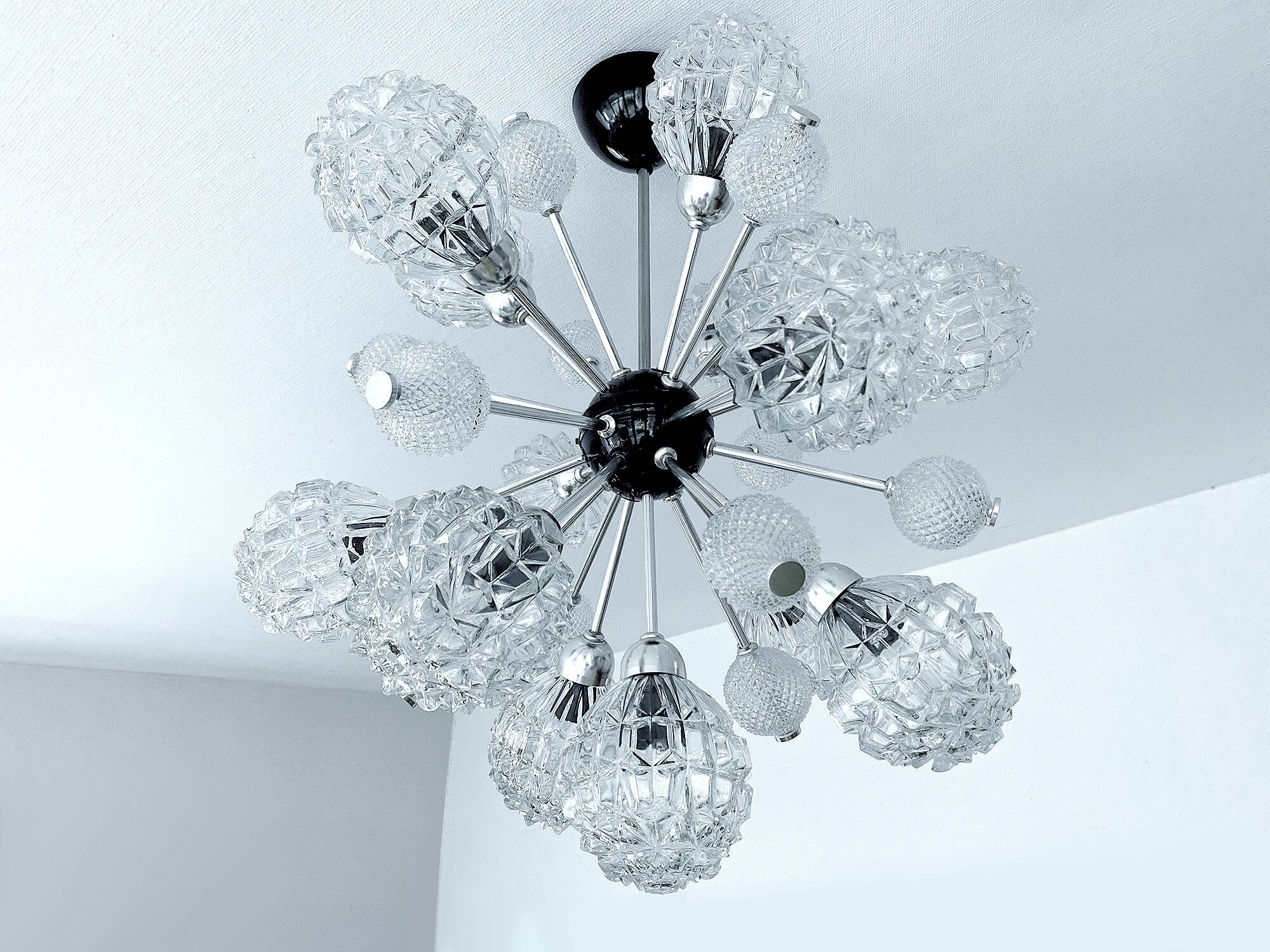 Large vintage pendant light, 70s