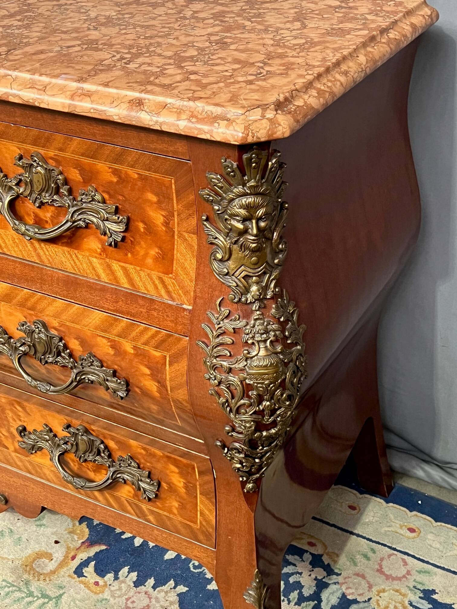 Louis XIV style commode. Walnut burl veneer and rosewood.