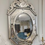 19th century Venitien mirror in bevelled and engraved glass