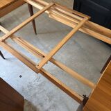 Extendable teak table