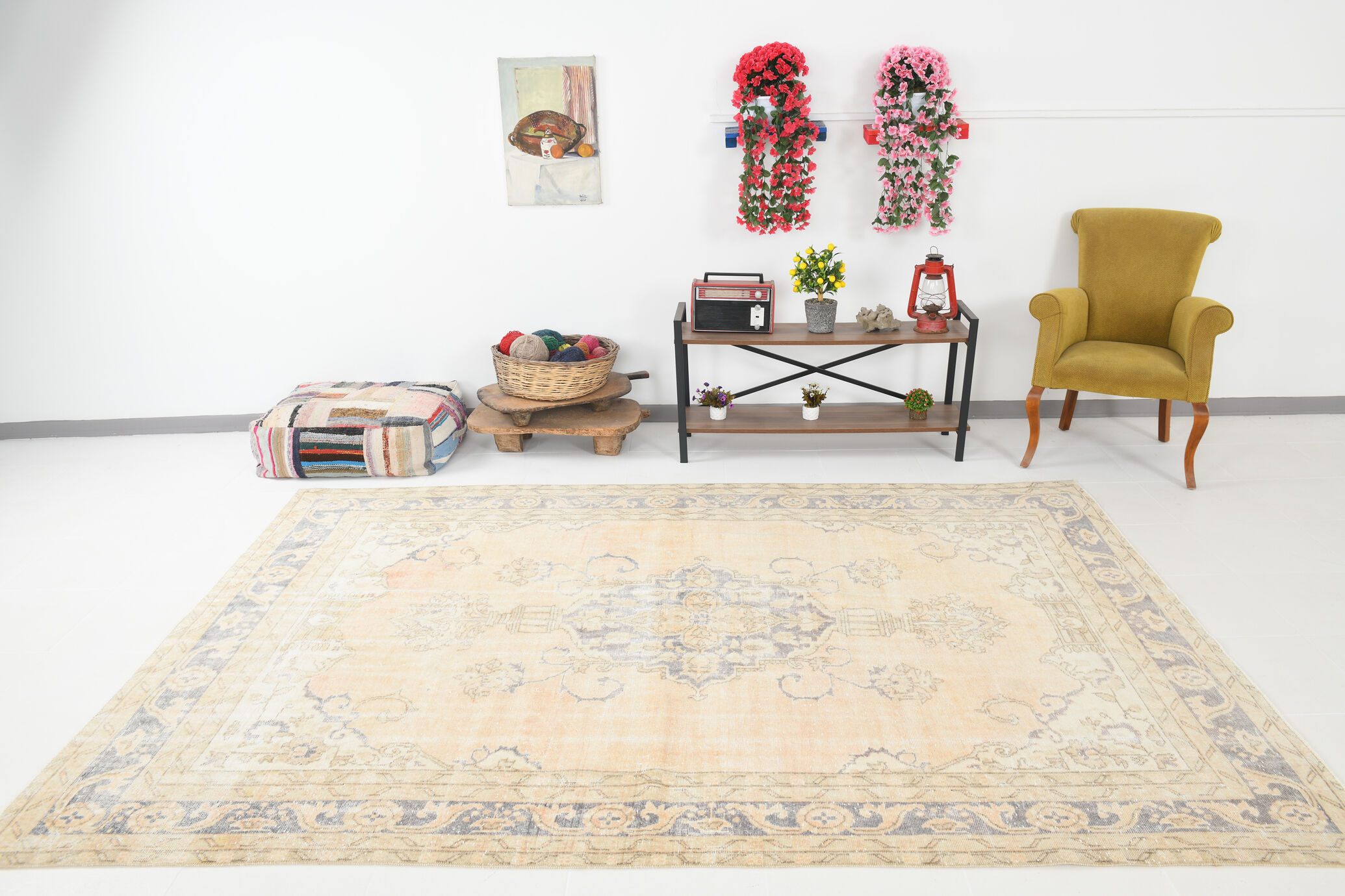 7x10 beige & navy blue vintage rug, 215x302cm