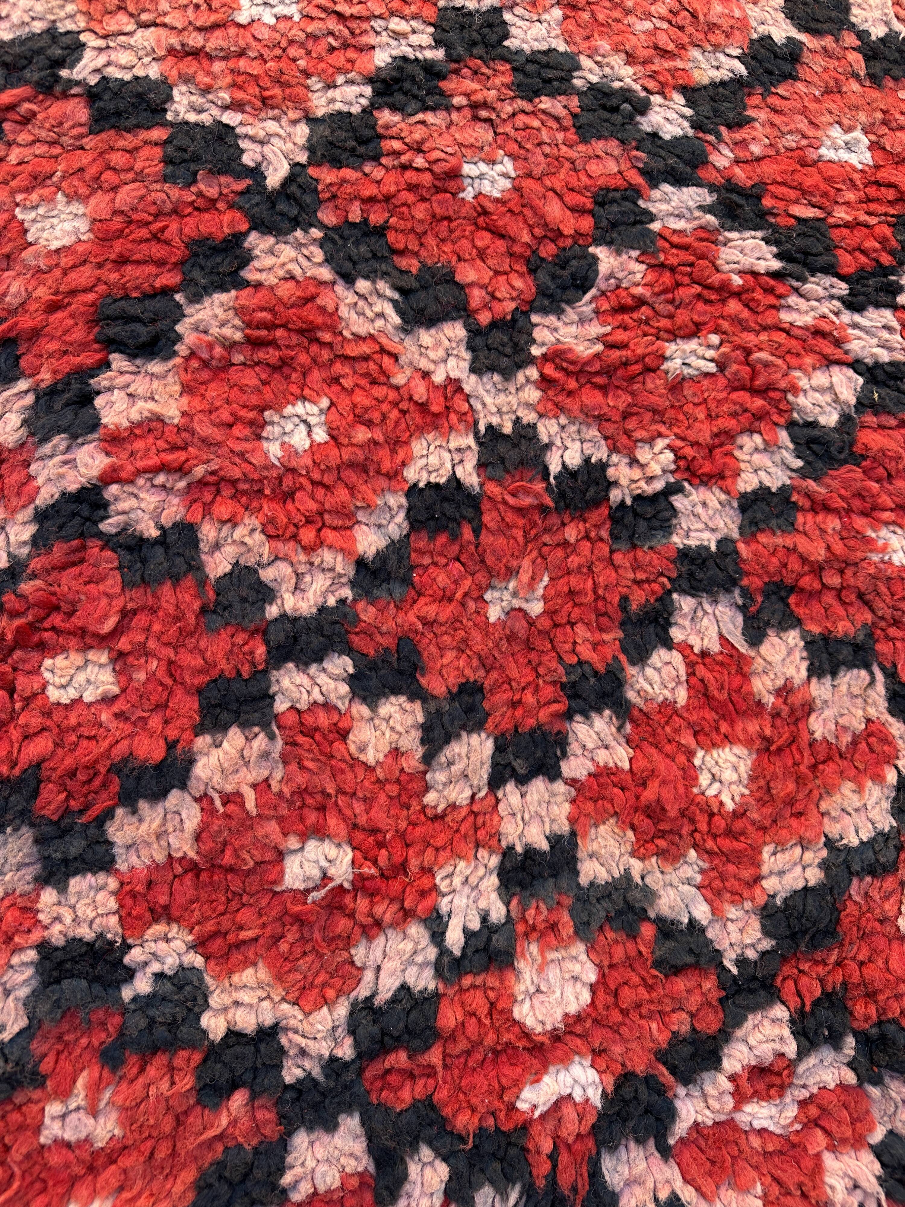 Moroccan rug Marmoucha red - 289 x 97 cm