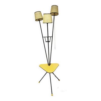 Lampadaire tripode mid- century à 3 feux et tablette jaune