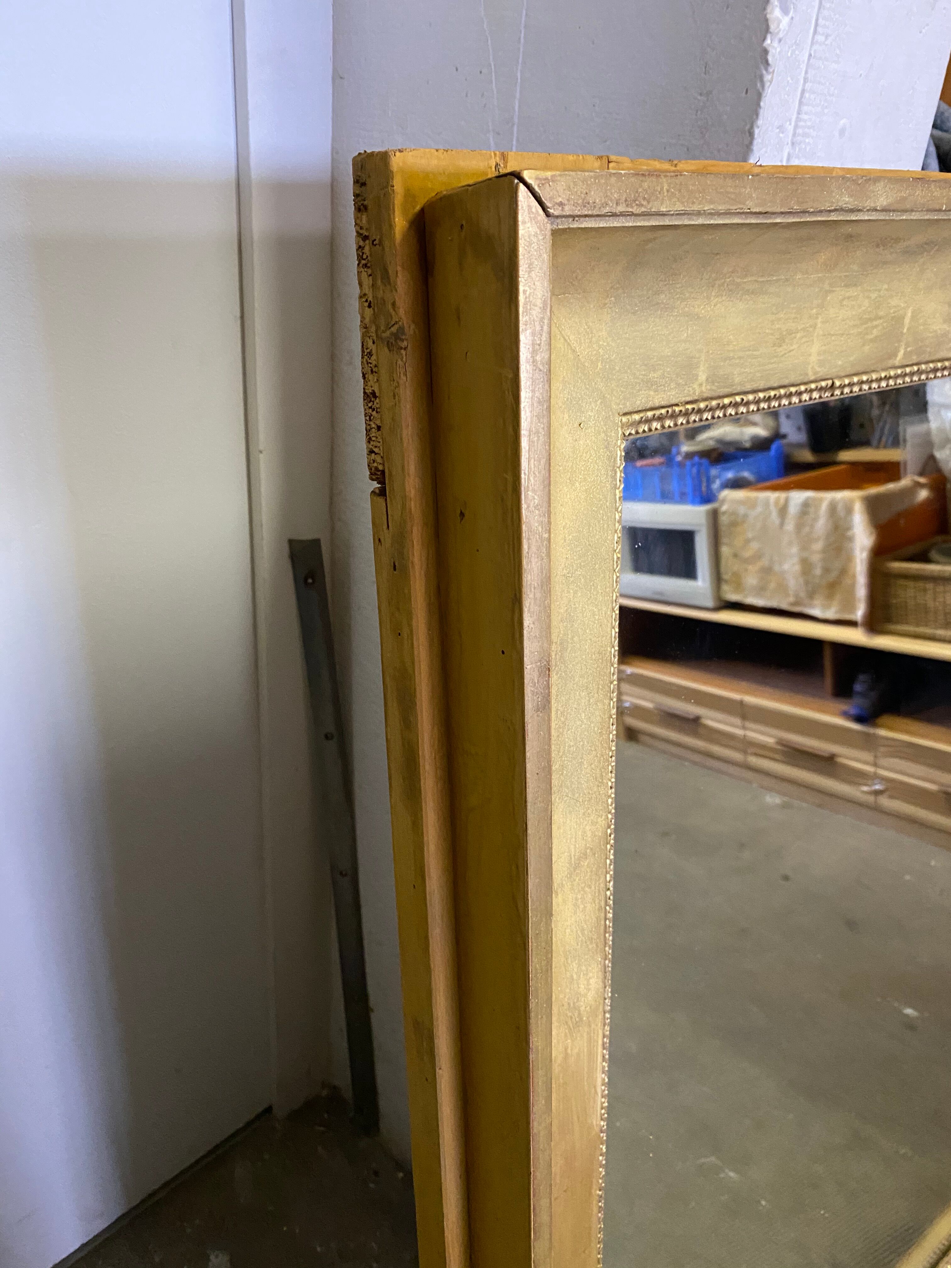 Golden mirror with 19th gold leaf