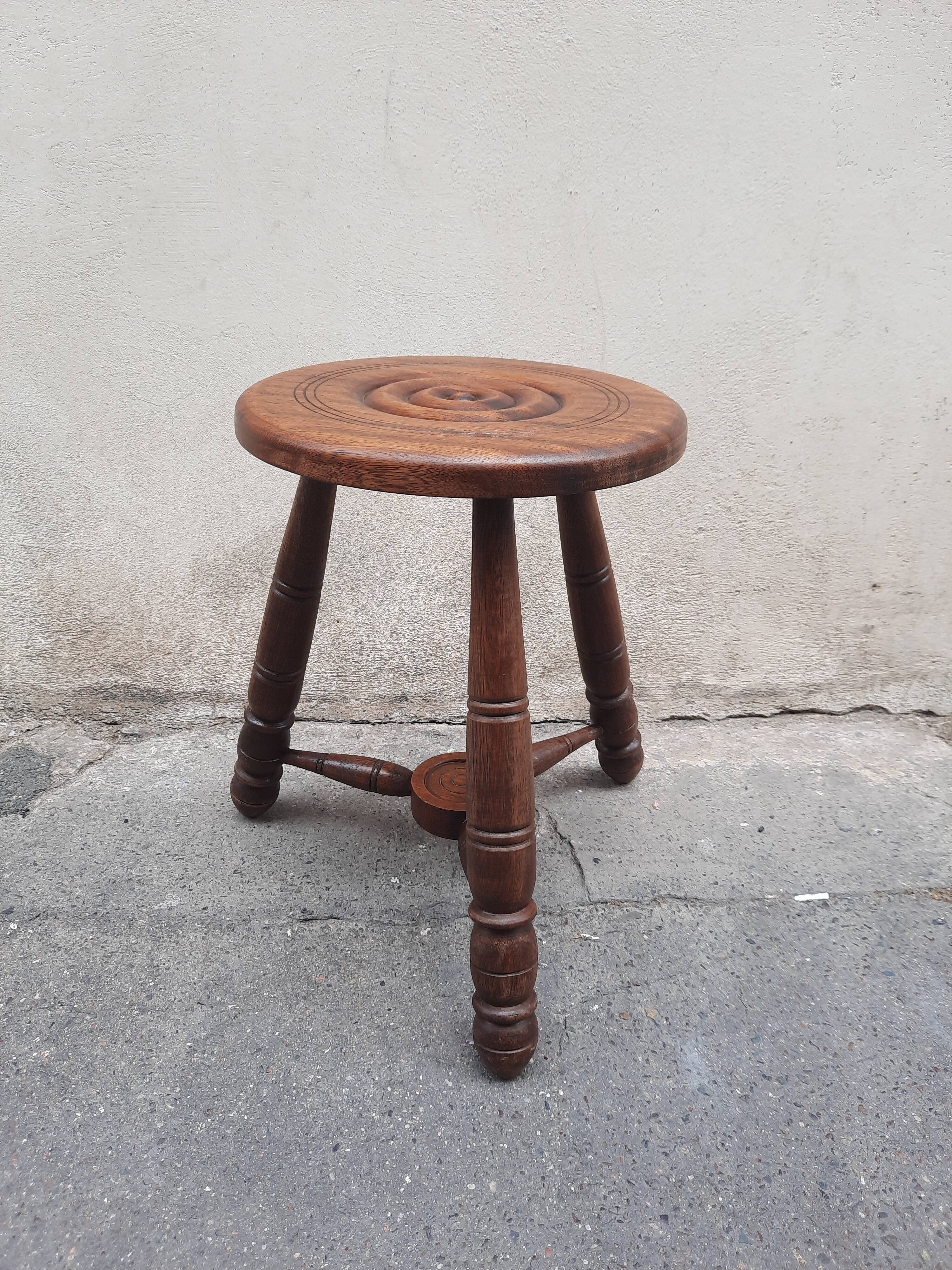 Tripod stool