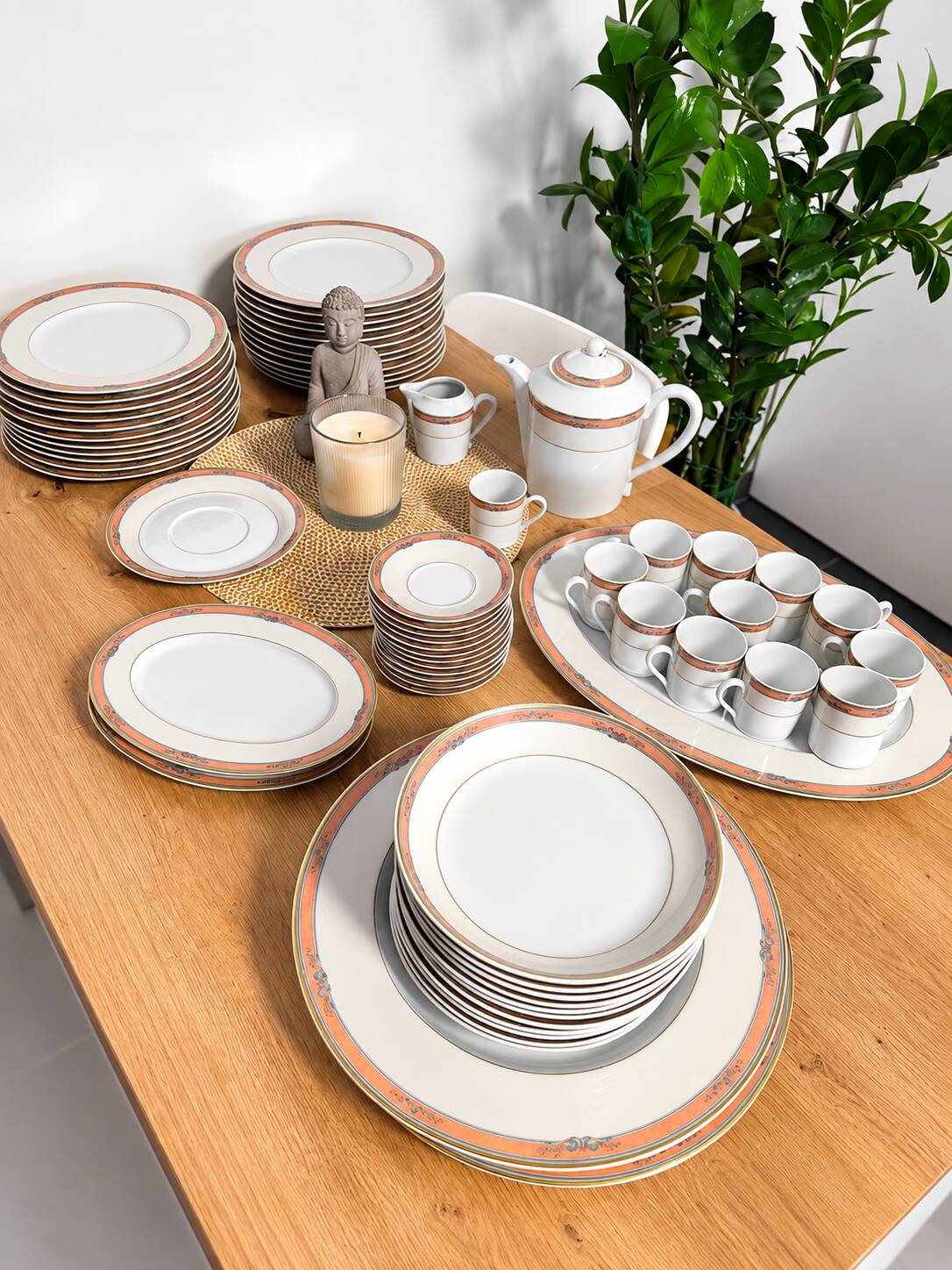 Complete service in Limoges porcelain