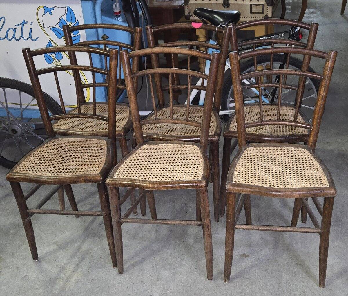 6 chaises en bois courbé d'après Thonet