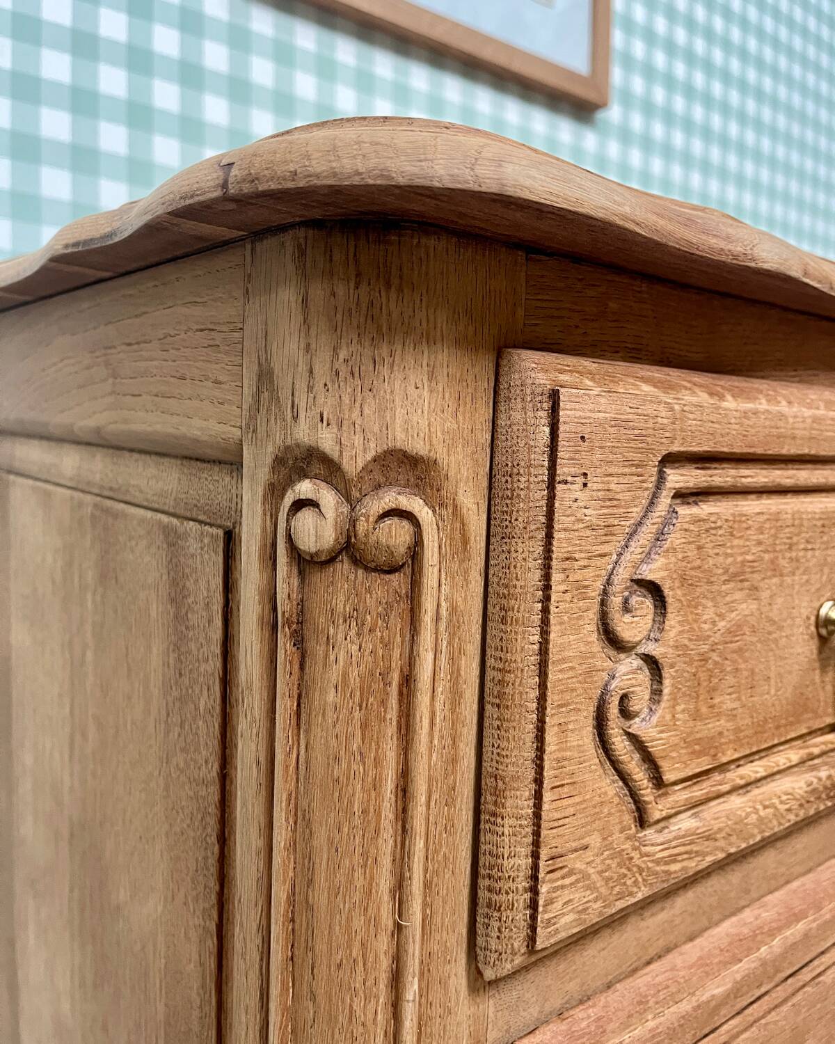Renovated shabby chic chest of drawers