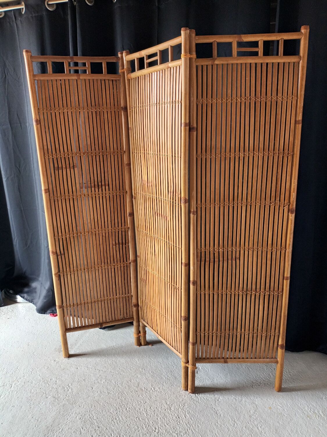Vintage screen