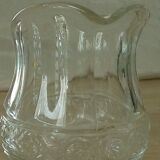 Pichet a eau en verre decor taille a facettes