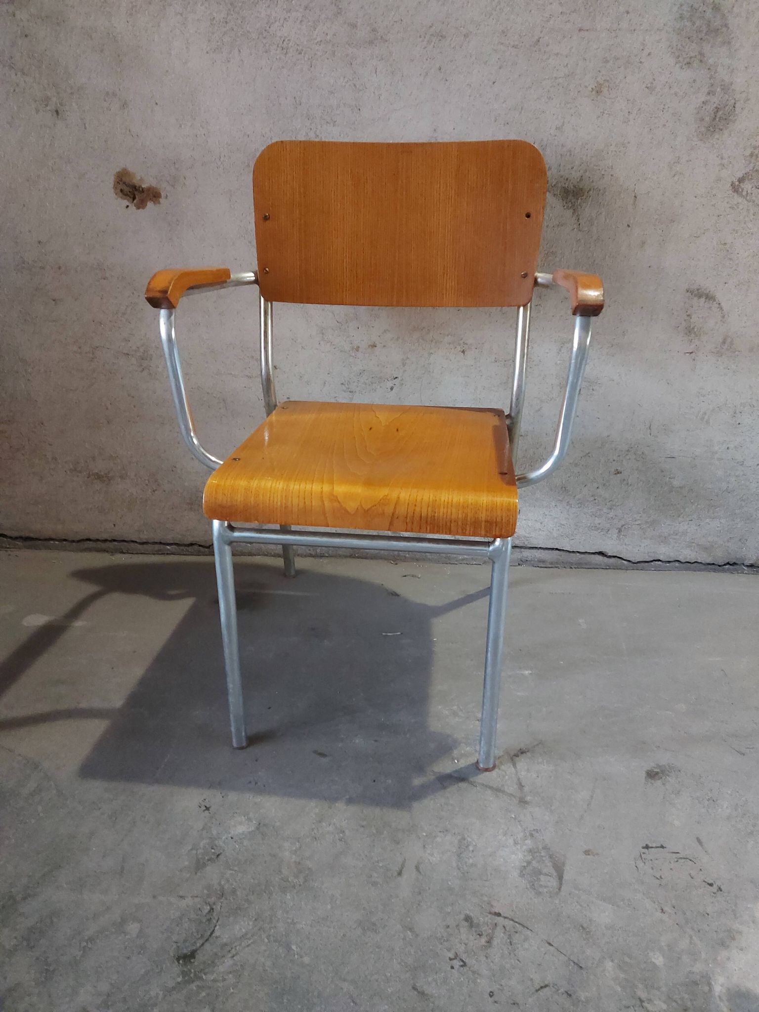 Fauteuil en bois et aluminium par Alpos, années 1970