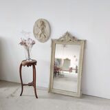 Rectangular mirror in light green lacquered wood with pediment H:1m39