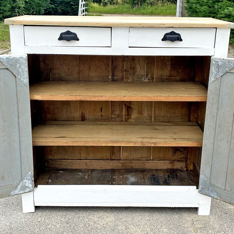 Buffet parisien vintage 1950