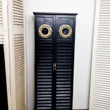 Furniture cabinet with window