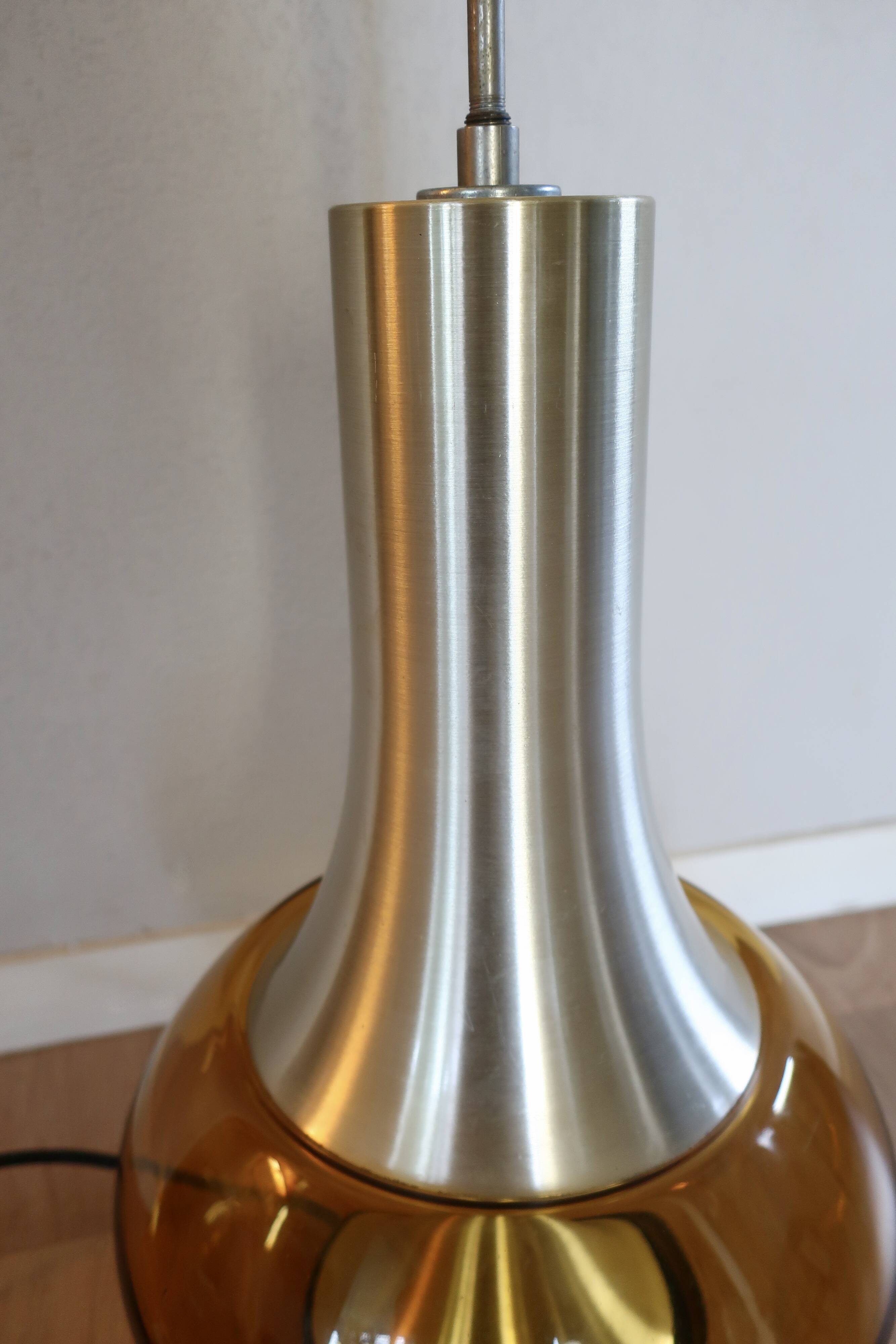 Doria lamp base 69 cm in very good condition from the 1960s/70s with a differential switch.