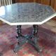 Table en marbre avec incrustation pierre provenance Inde